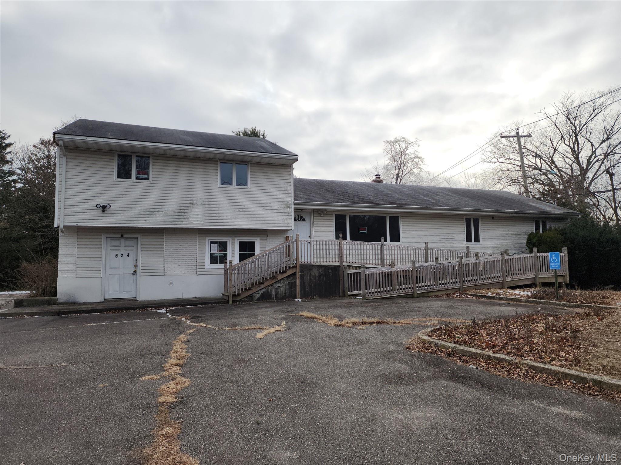 #2 photo, 624 Montauk Highway, West Islip , NY 11795