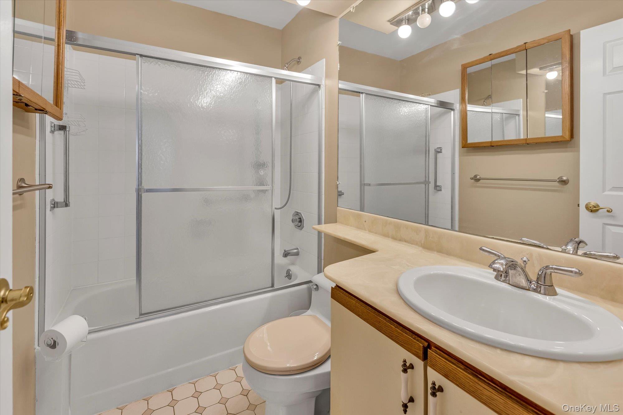 #9 photo, 289 Glen Drive, Ridge , NY 11961