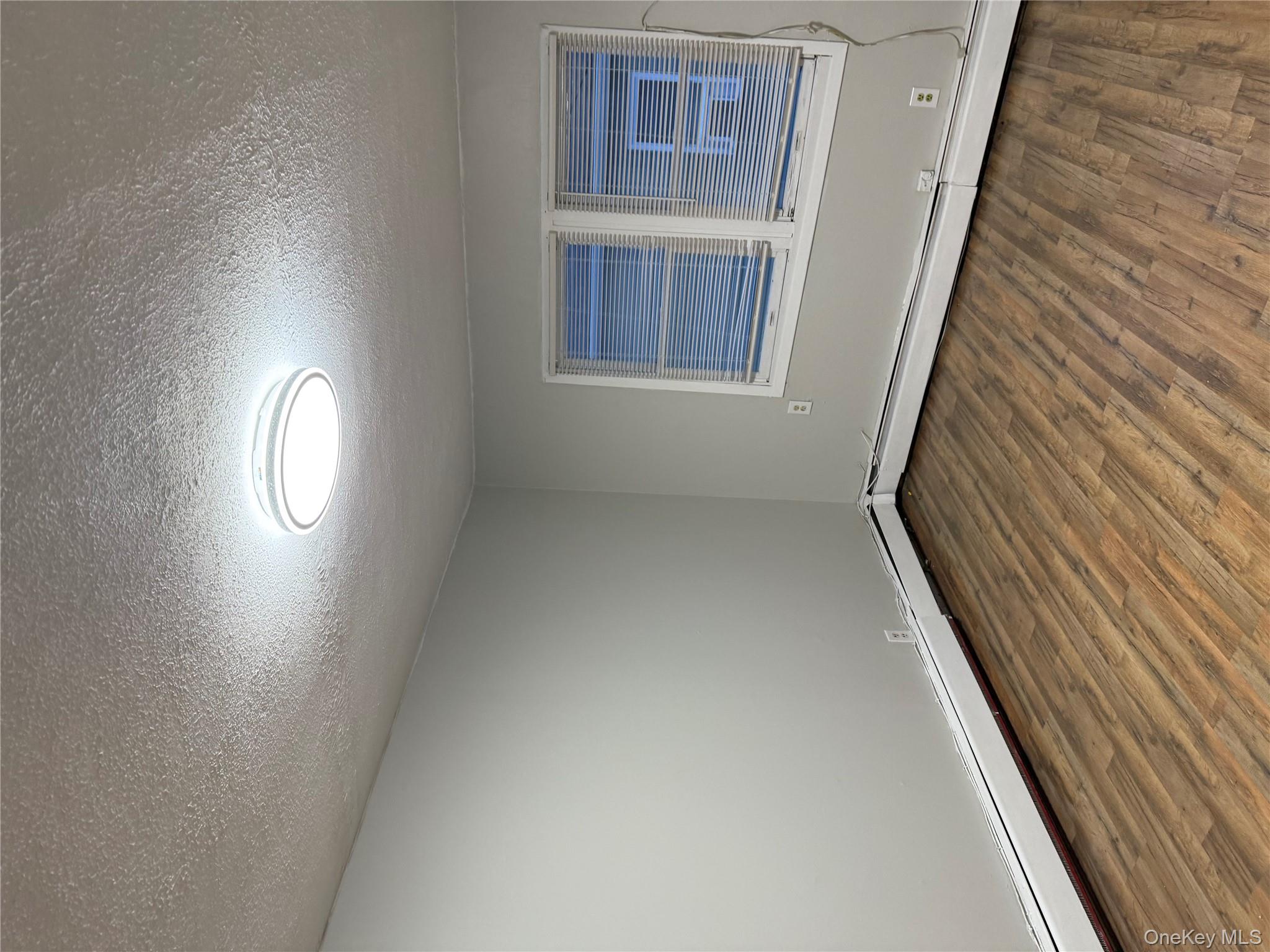 #1 photo, 18 Leach Street, Нассау ‖ Lynbrook , NY 11563