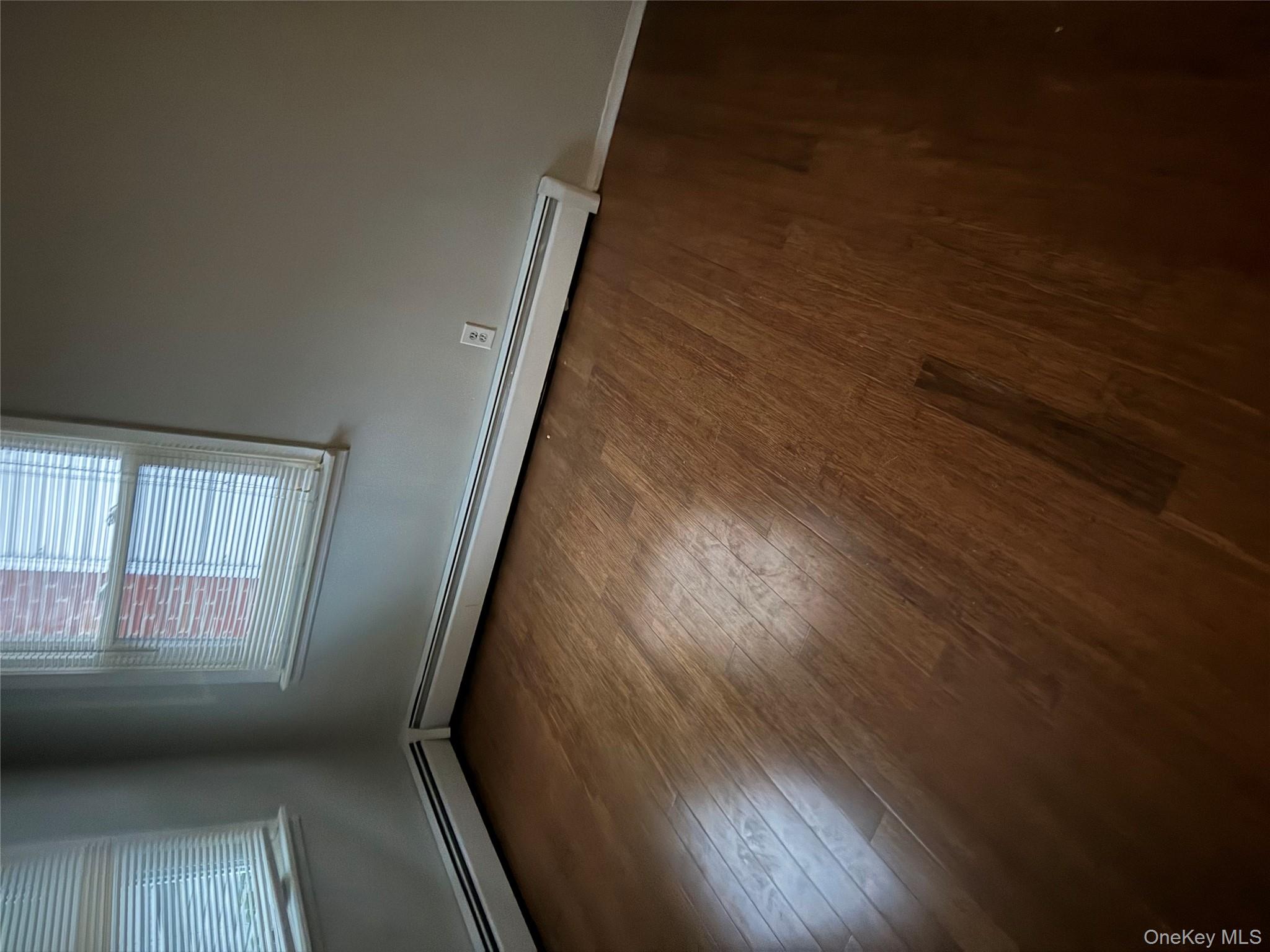 #12 photo, 18 Leach Street, Нассау ‖ Lynbrook , NY 11563