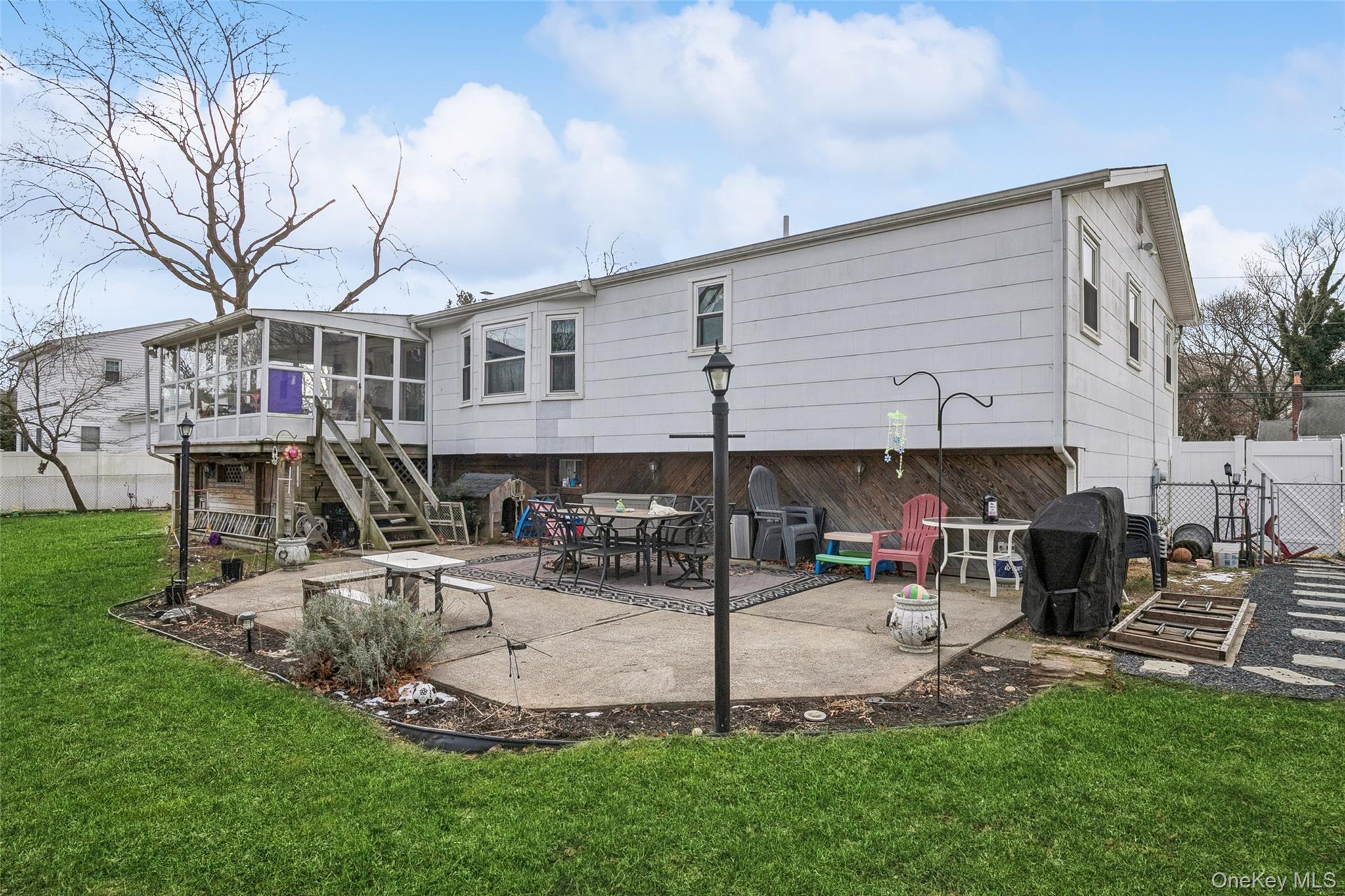 #17 photo, 49 Admiral Street, מחוז סאפוק Port Jefferson Station , NY 11776