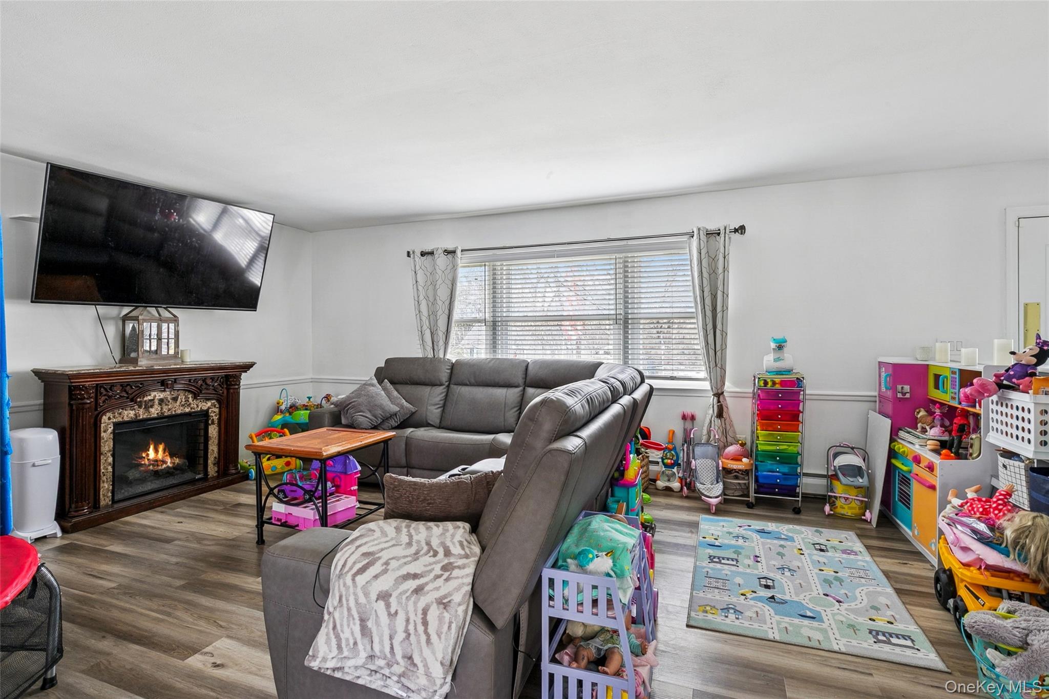 #6 photo, 49 Admiral Street, מחוז סאפוק Port Jefferson Station , NY 11776