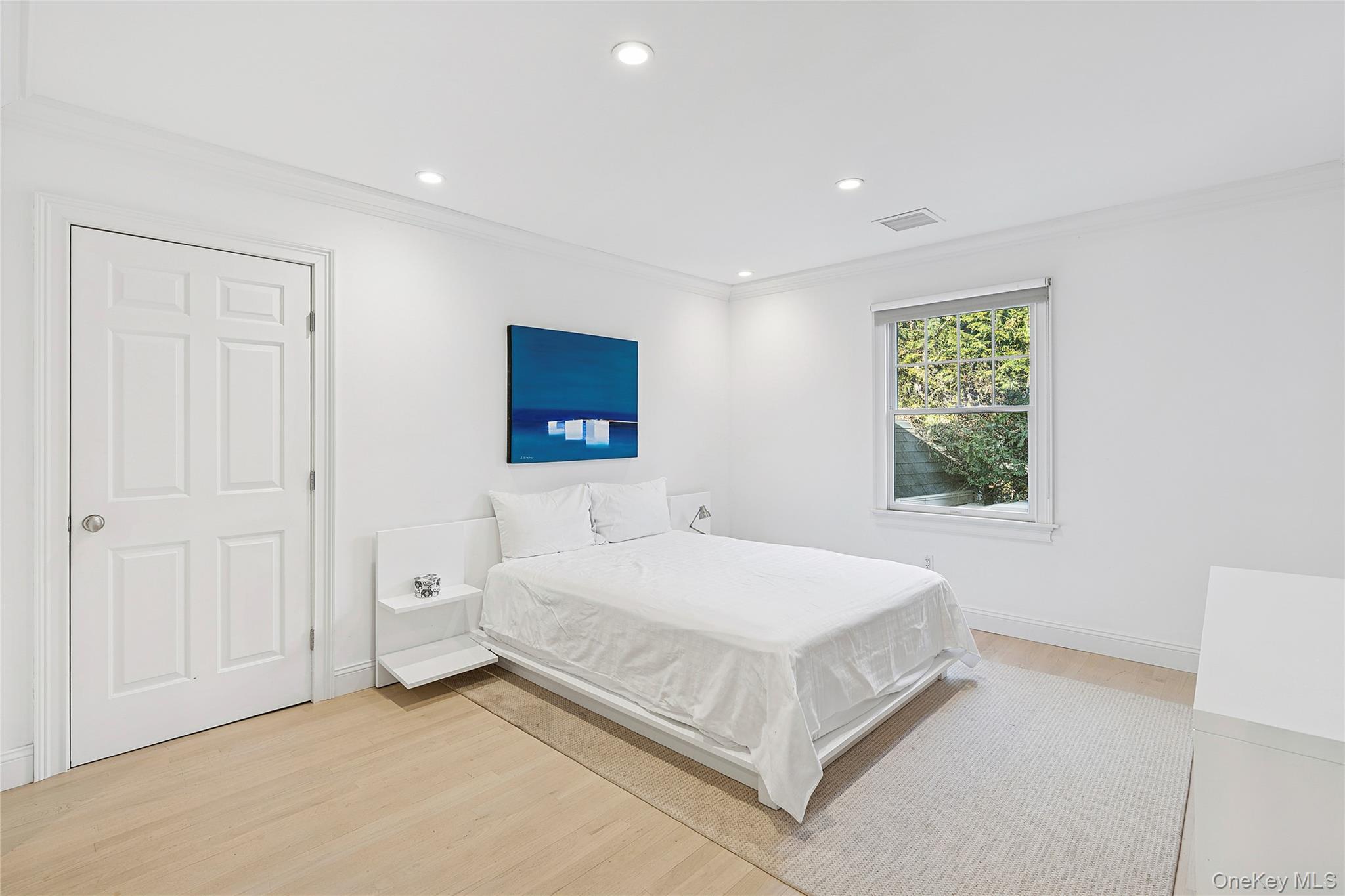 #11 photo, 122 Beach Road, Westhampton Beach , NY 11978