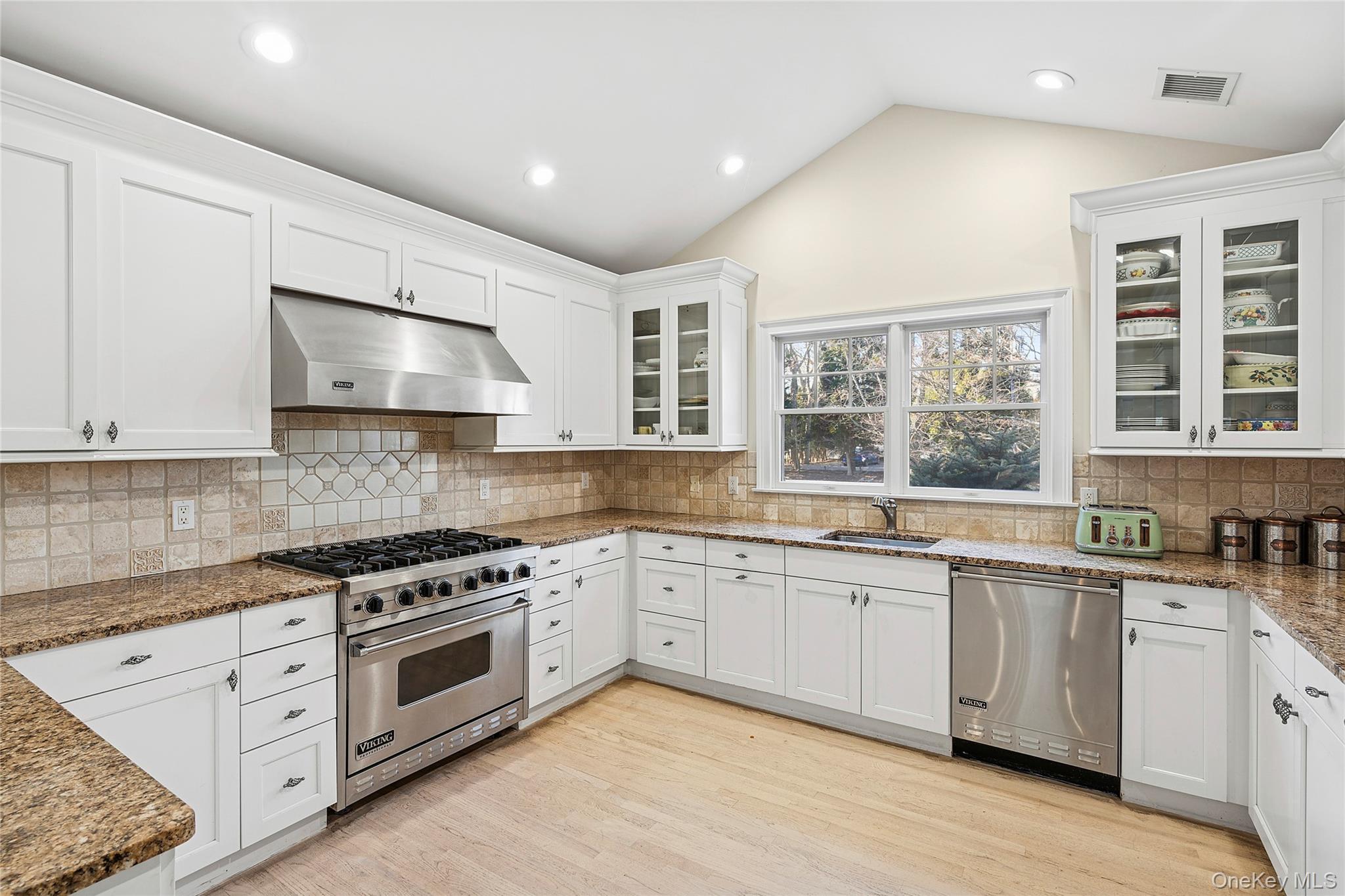 #6 photo, 122 Beach Road, Westhampton Beach , NY 11978