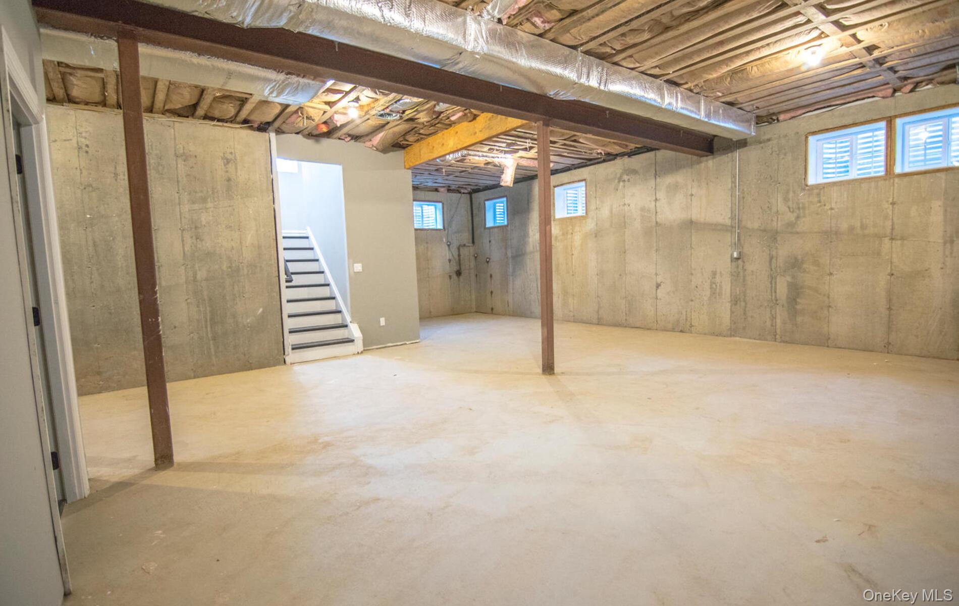 #14 photo, 2 Seaman, Glen Cove , NY 11542