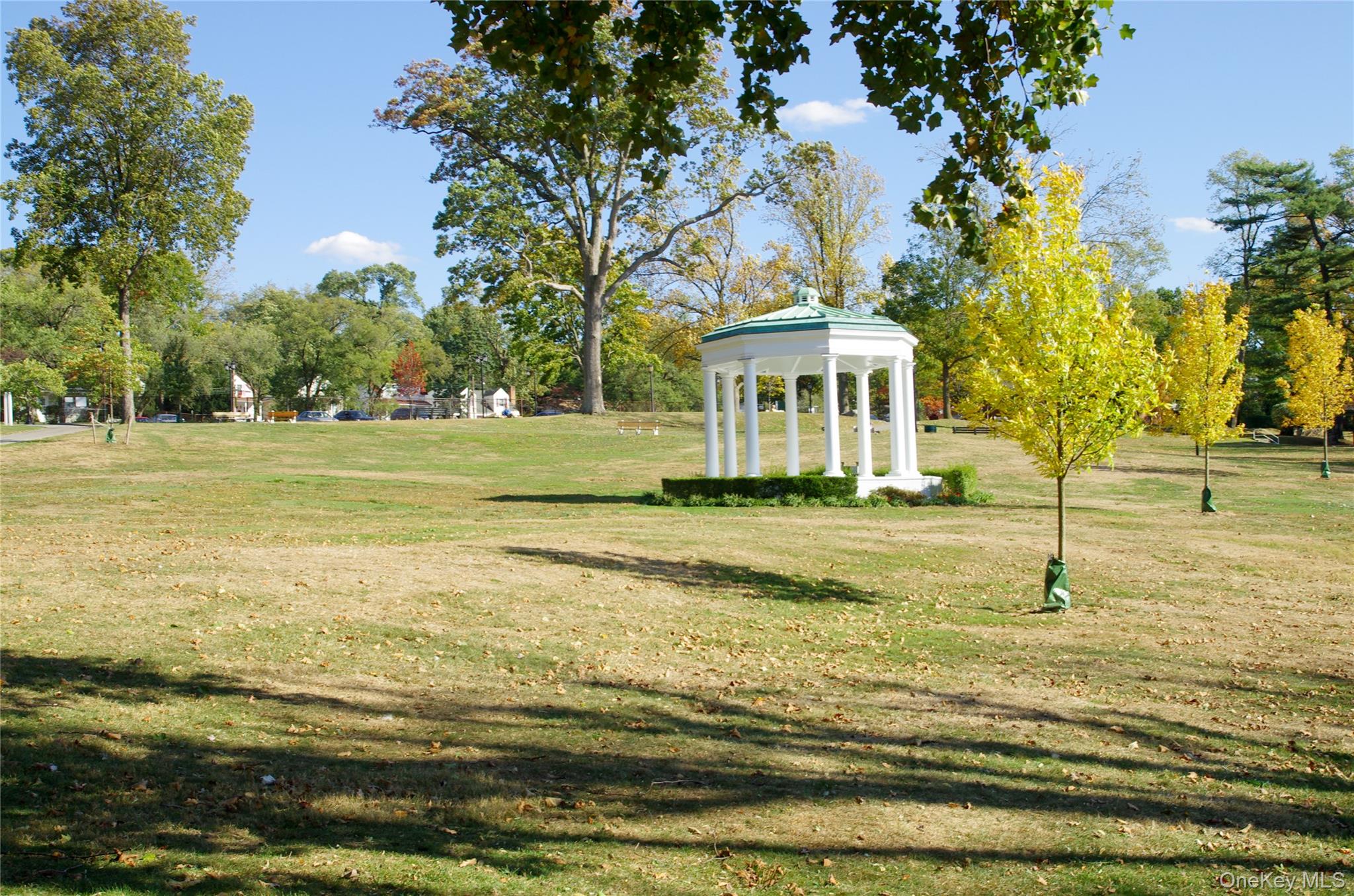 #17 photo, 2 Seaman, Glen Cove , NY 11542