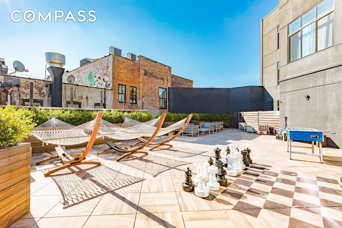 #11 photo, Ridgewood, Ridgewood , NY 11385