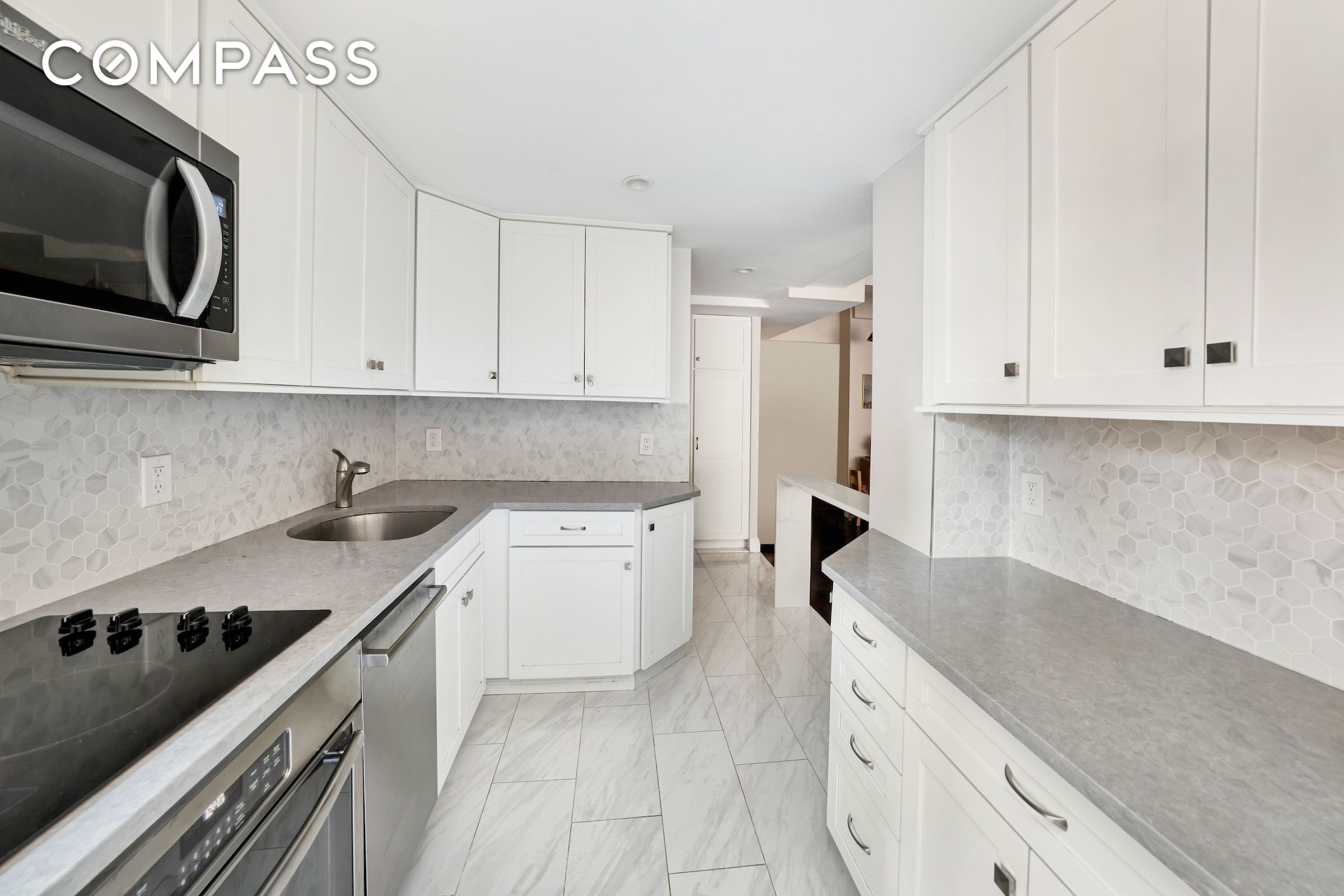 #5 photo, 2 Tudor City Place, Murray Hill , NY 10017