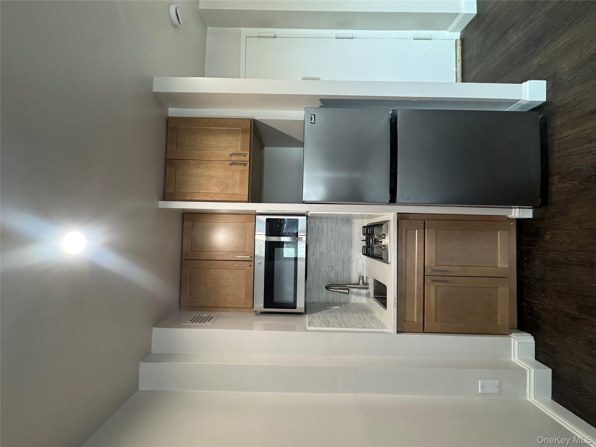 #4 photo, 395 Westchester Avenue, Port Chester , NY 10573