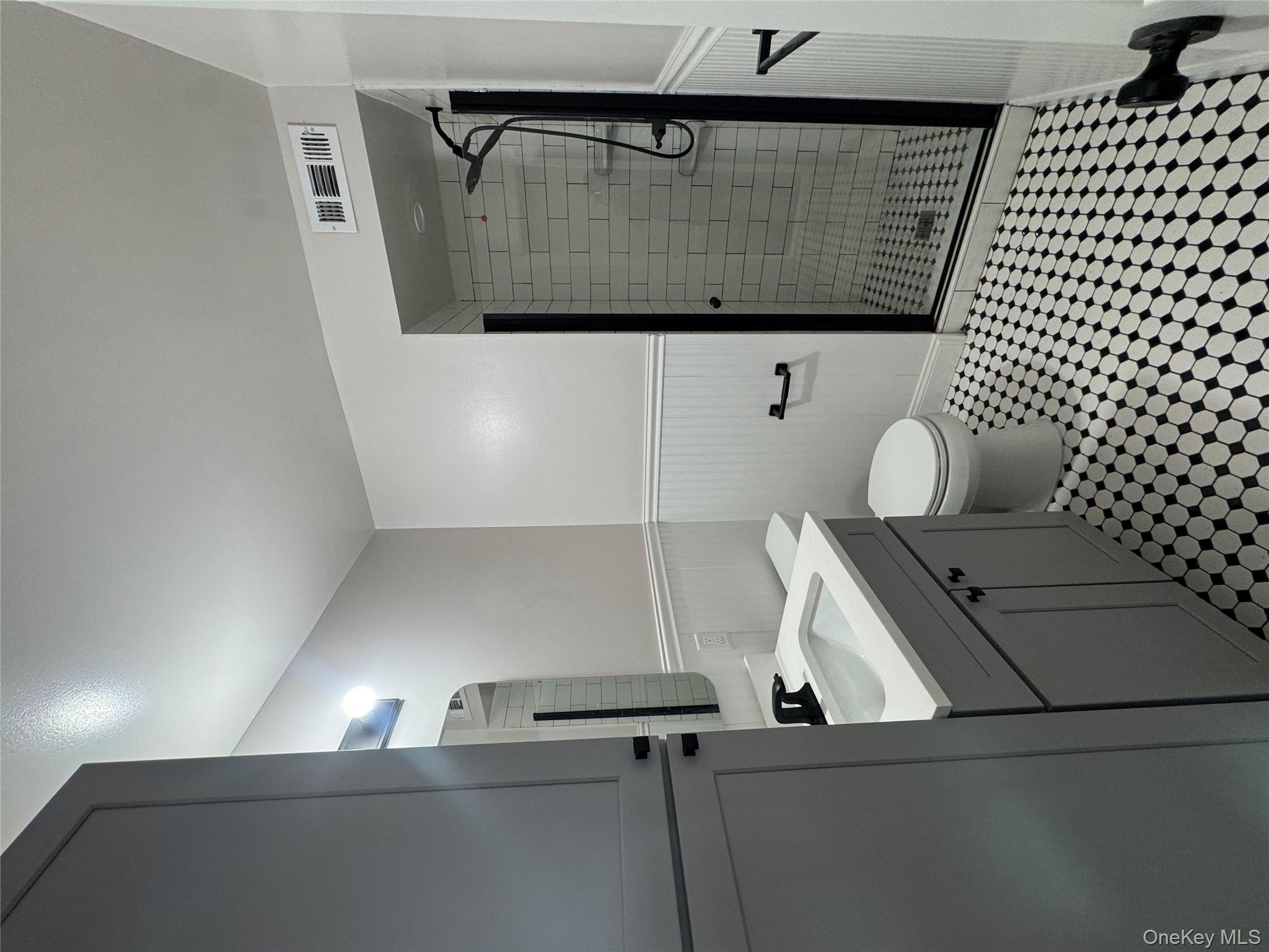 #5 photo, 395 Westchester Avenue, Port Chester , NY 10573