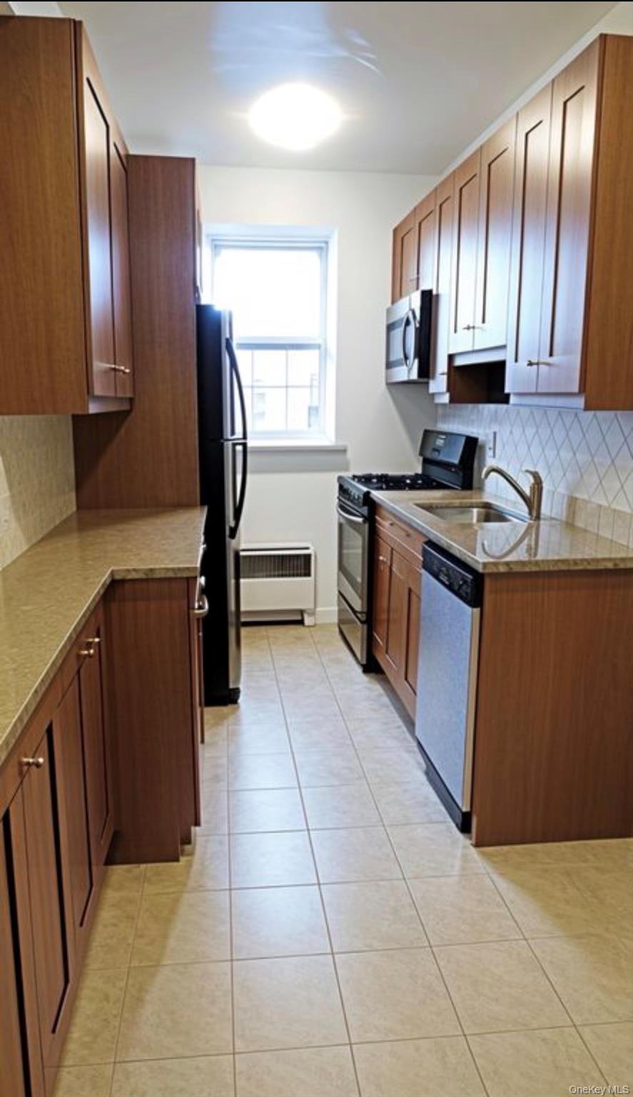 #4 photo, 220 Pelham Road, New Rochelle , NY 10805