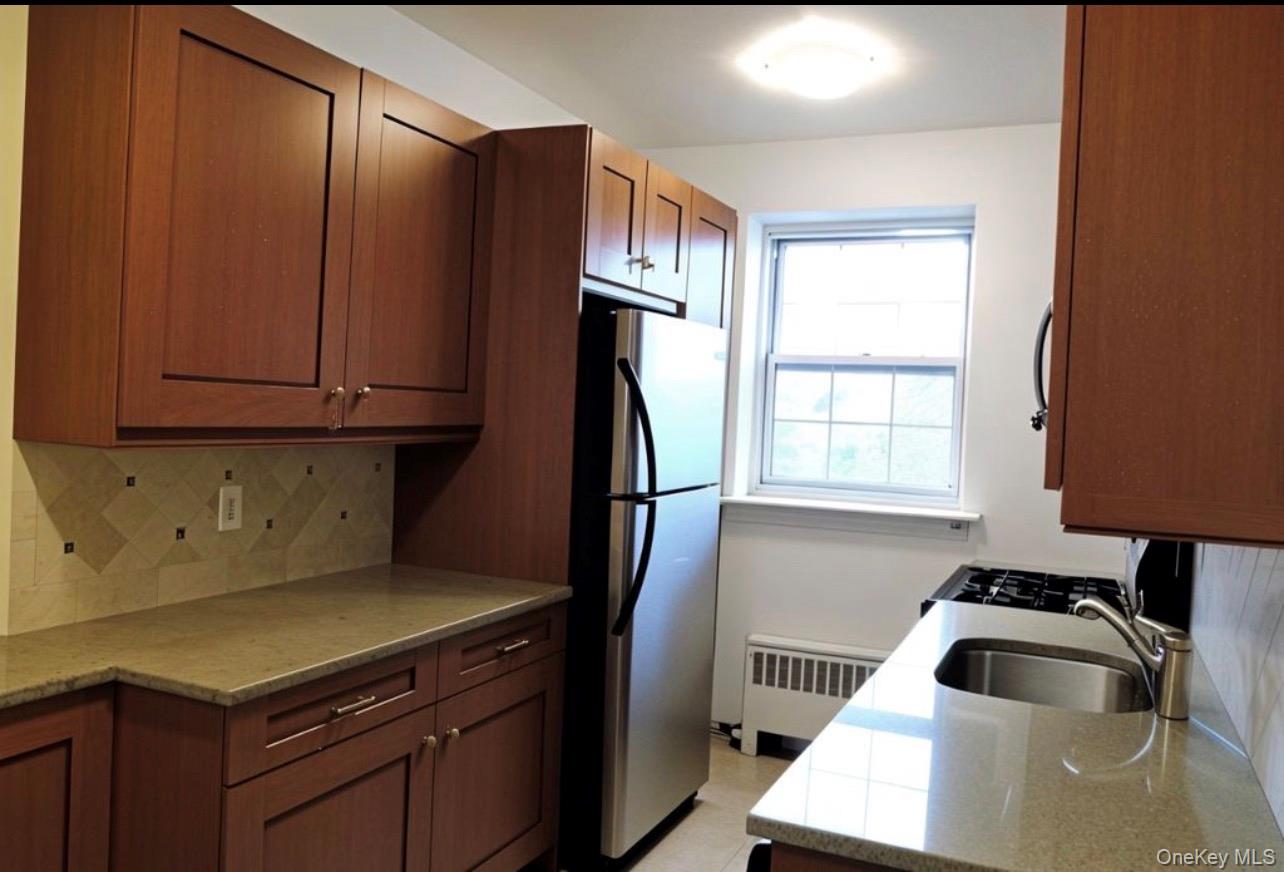 #6 photo, 220 Pelham Road, New Rochelle , NY 10805