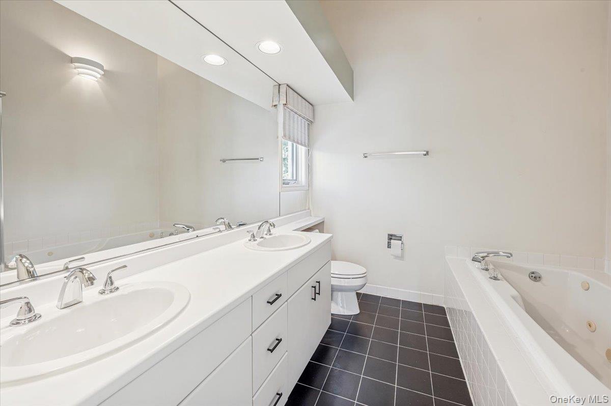 #19 photo, 65 Clarewood Drive, 纽约州 Hastings-on-Hudson , NY 10706