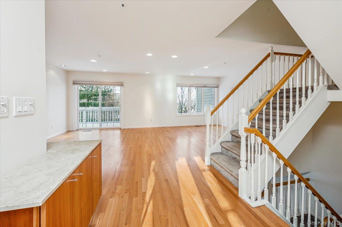 #4 photo, 65 Clarewood Drive, 纽约州 Hastings-on-Hudson , NY 10706