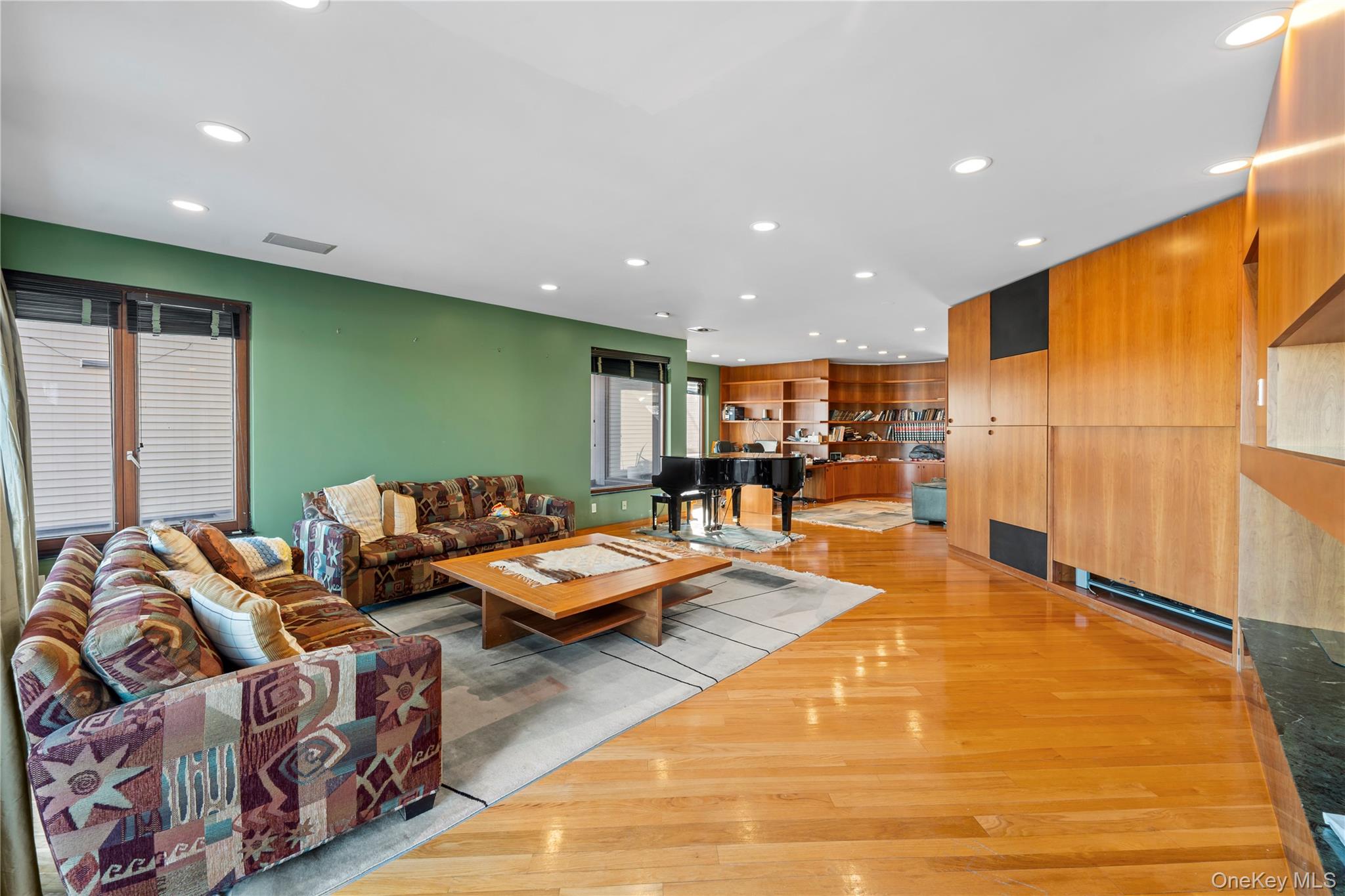 #10 photo, 2829 Frankel Boulevard, Merrick , NY 11566