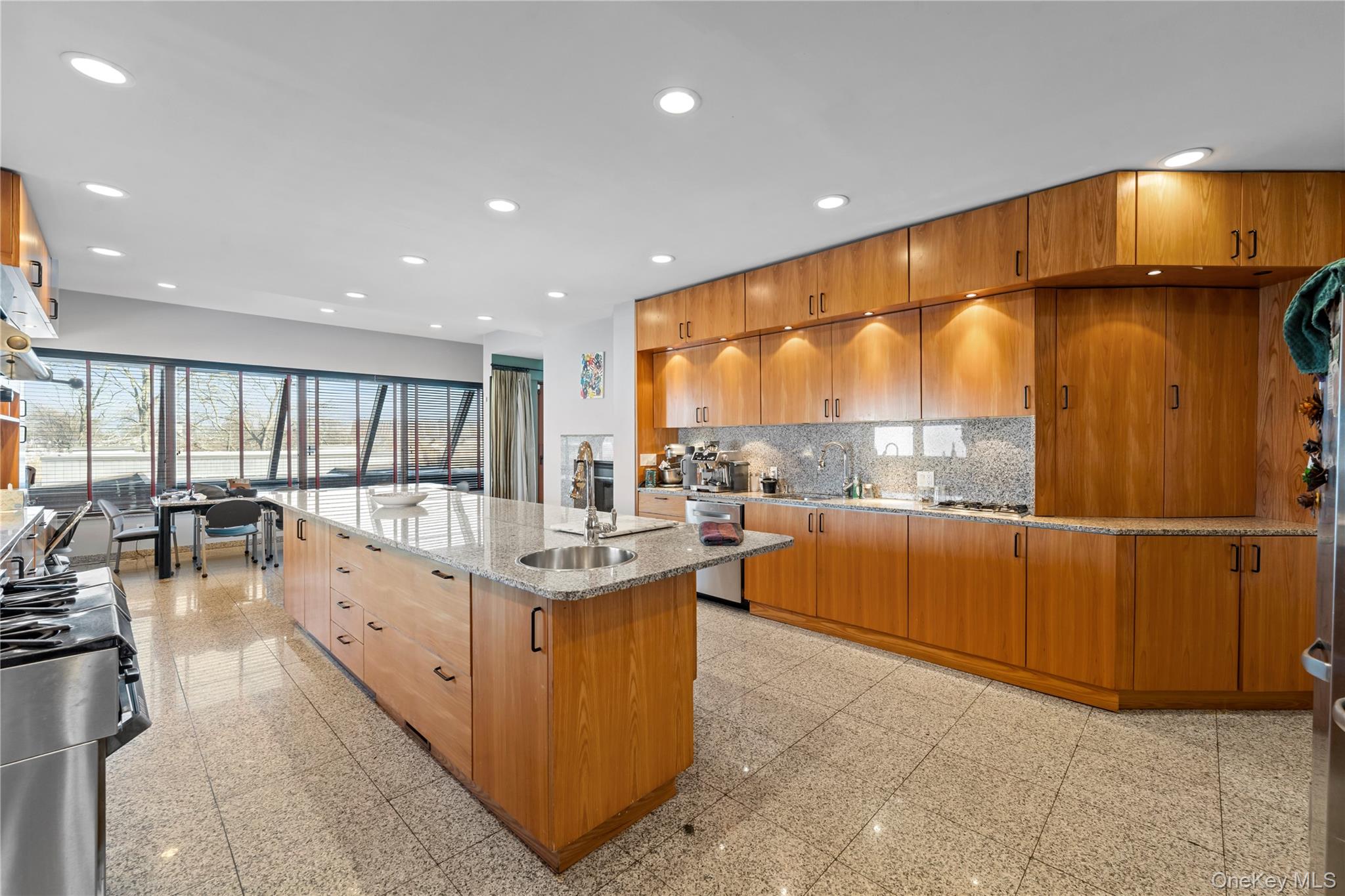 #11 photo, 2829 Frankel Boulevard, Merrick , NY 11566