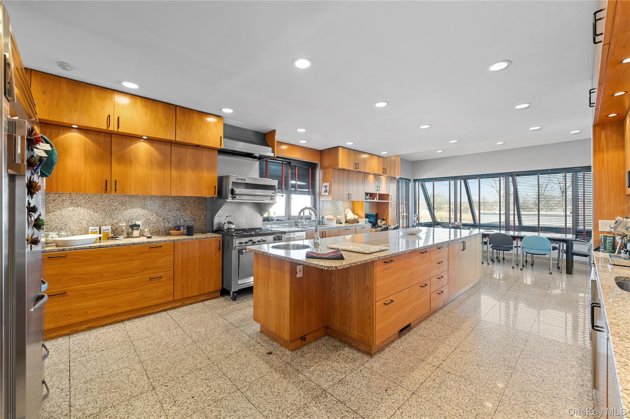 #13 photo, 2829 Frankel Boulevard, Merrick , NY 11566