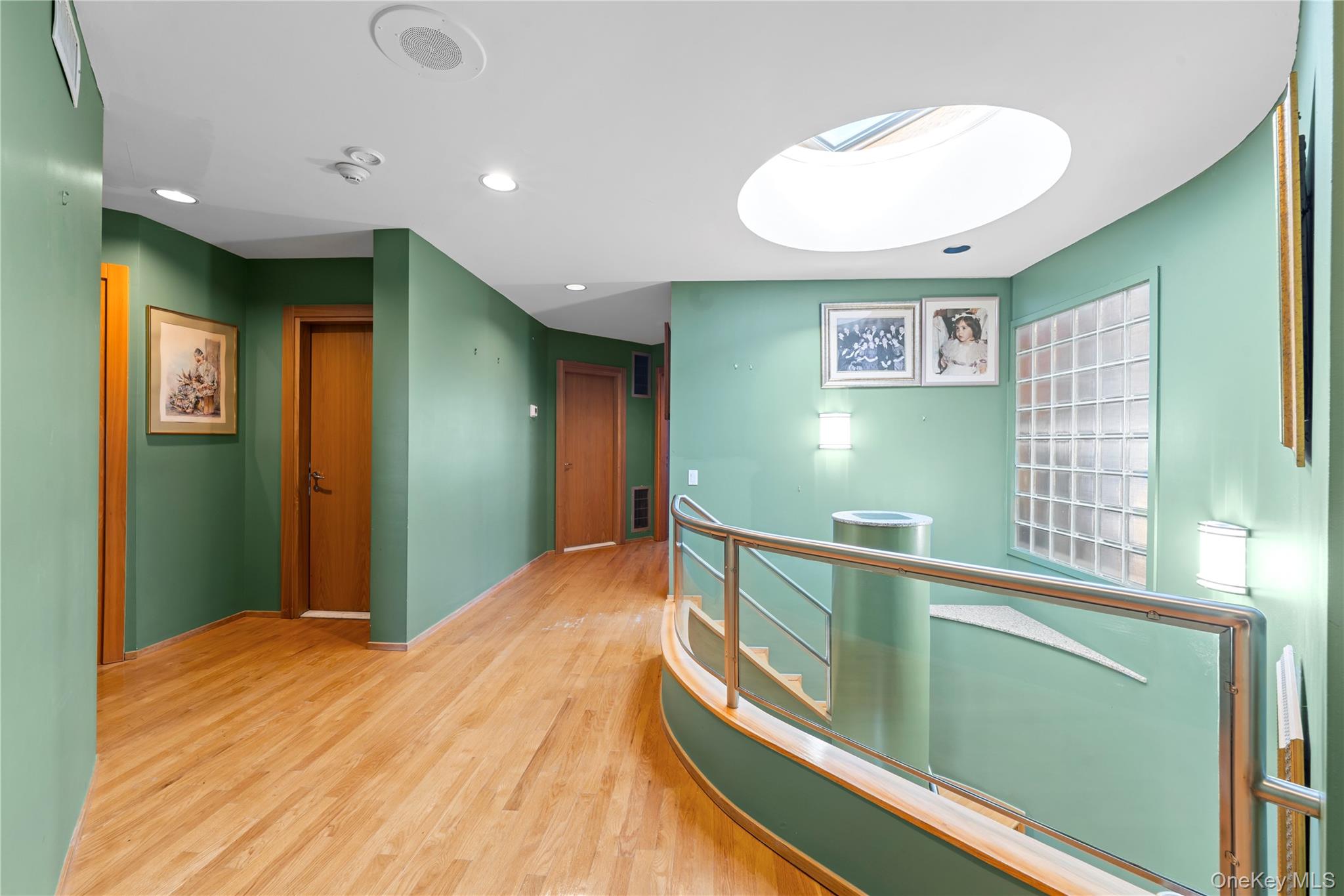 #18 photo, 2829 Frankel Boulevard, Merrick , NY 11566