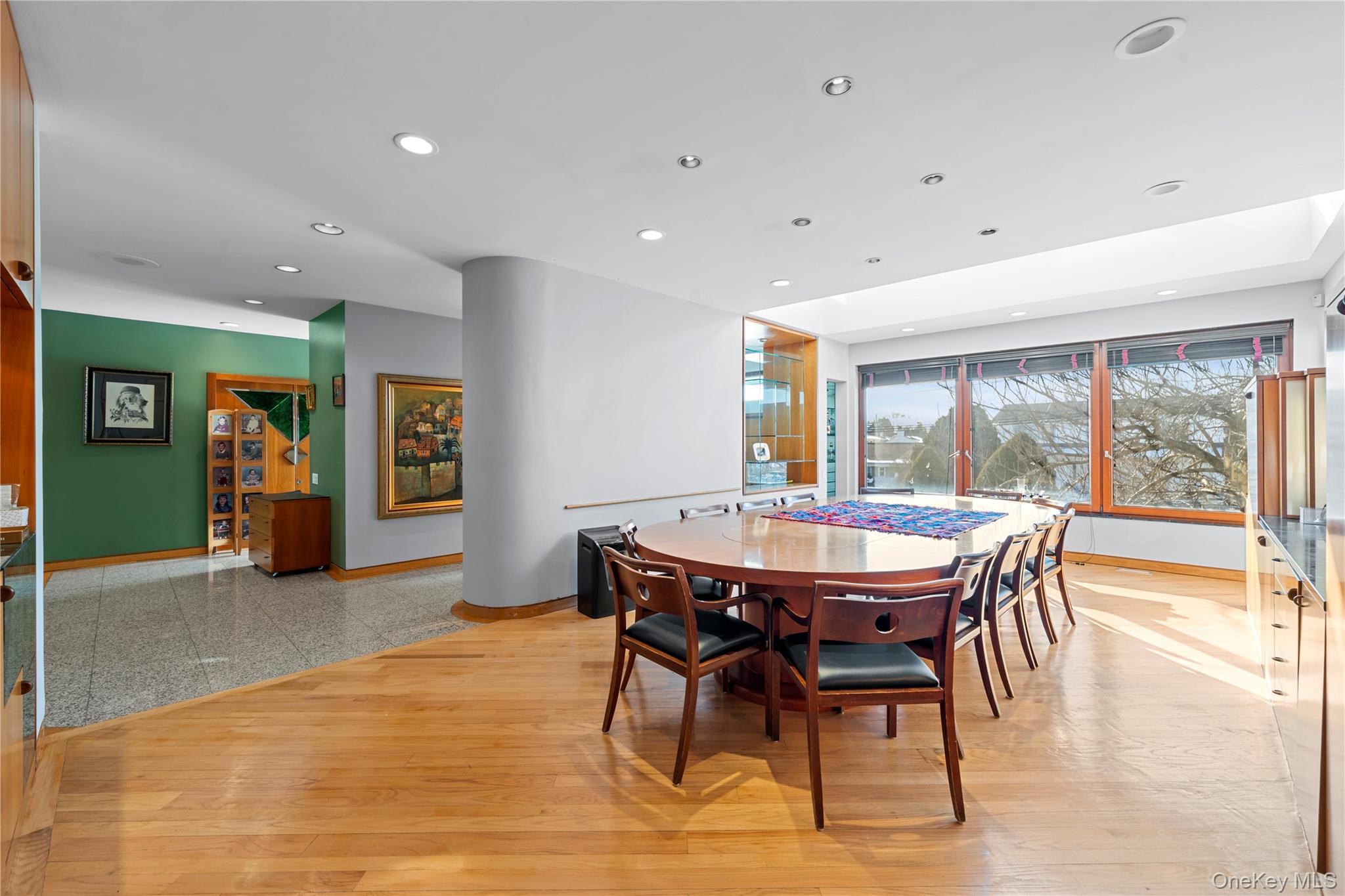 #5 photo, 2829 Frankel Boulevard, Merrick , NY 11566