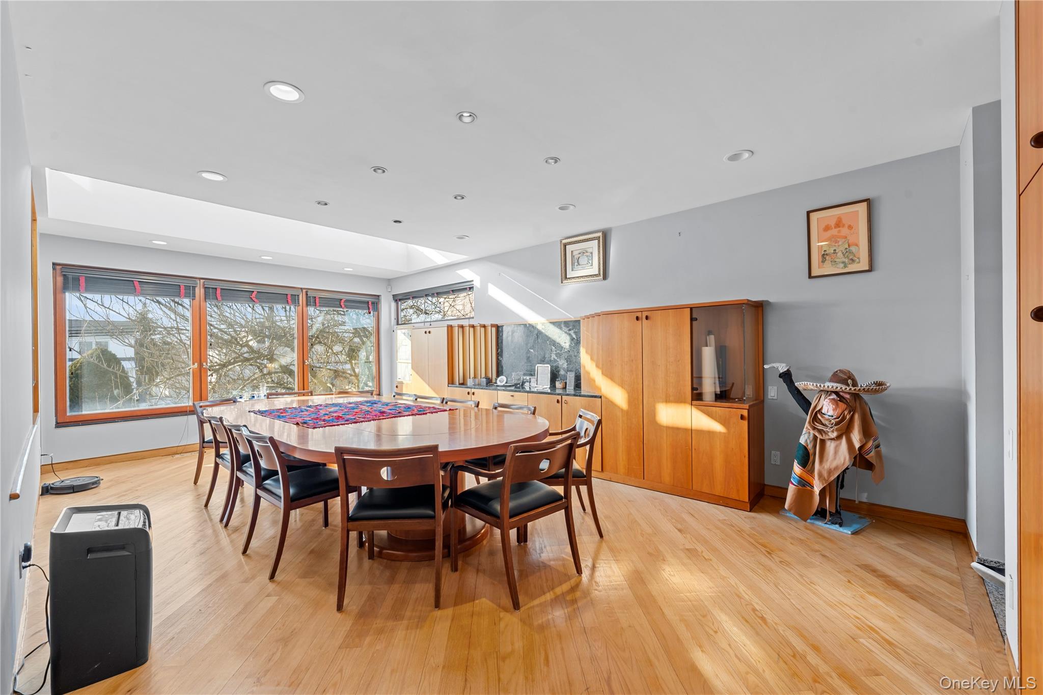 #6 photo, 2829 Frankel Boulevard, Merrick , NY 11566