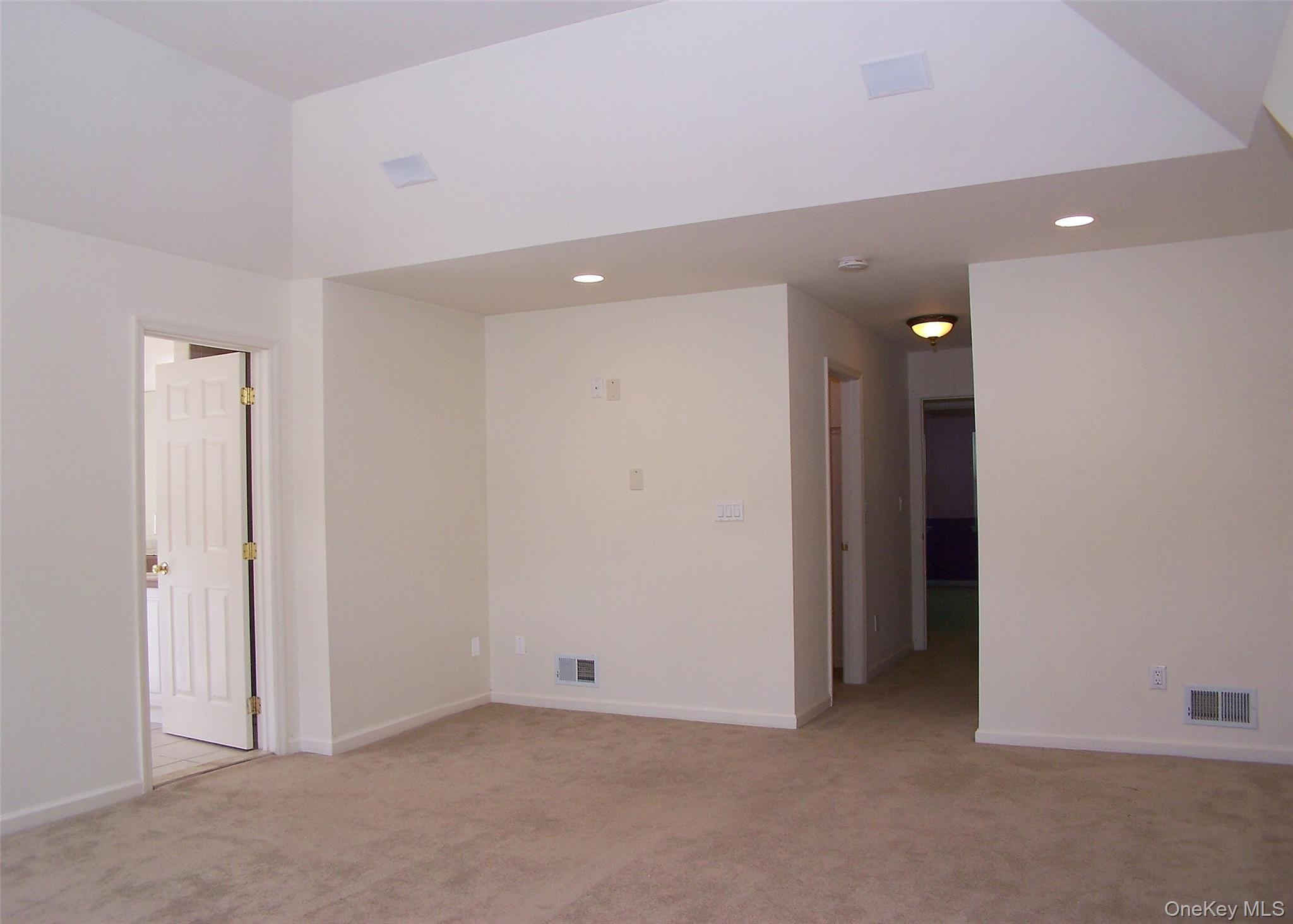 #11 photo, 63 Sunflower Ridge Road, South Setauket , NY 11720