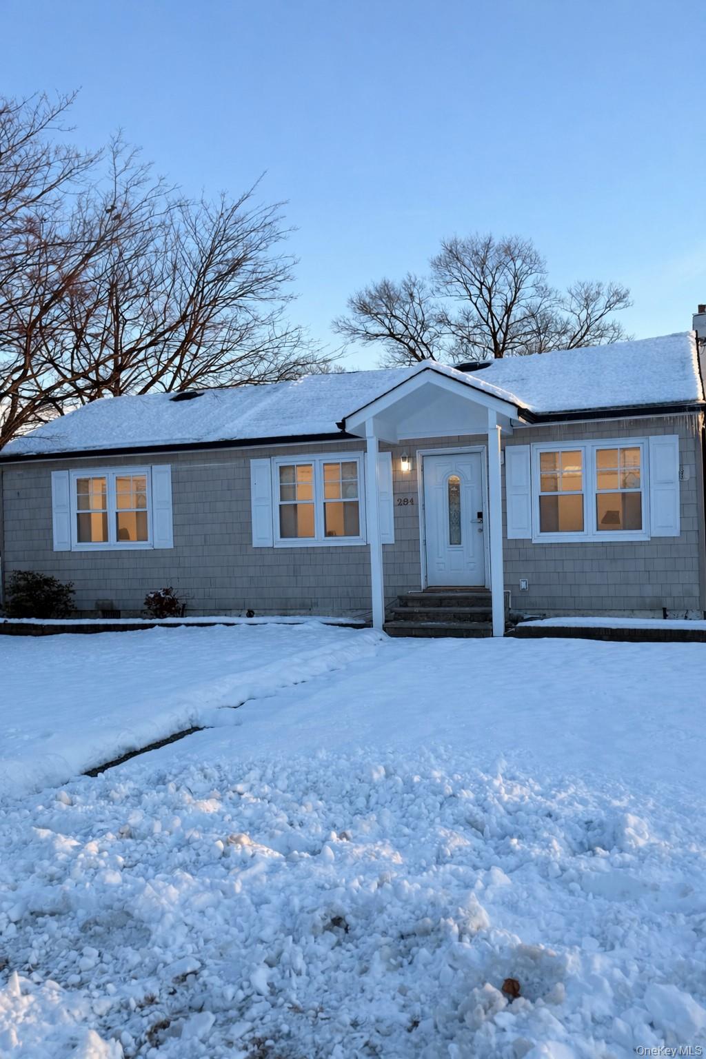 #1 photo, 284 15th Street, West Babylon , NY 11704