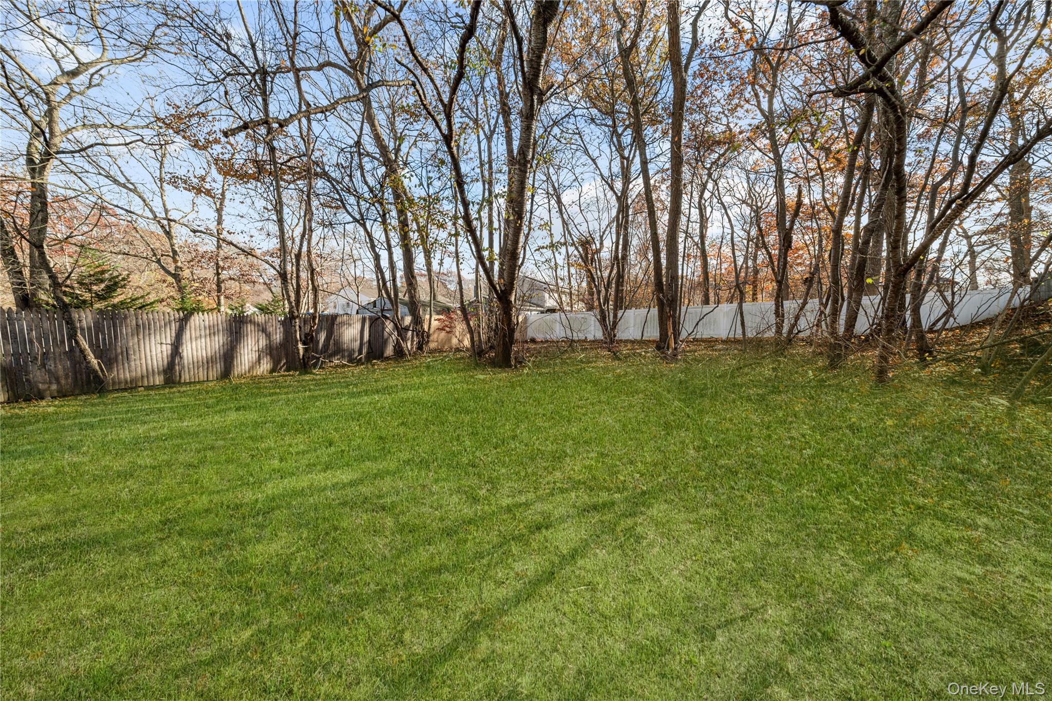 #18 photo, 78 Carr Lane, Coram , NY 11727