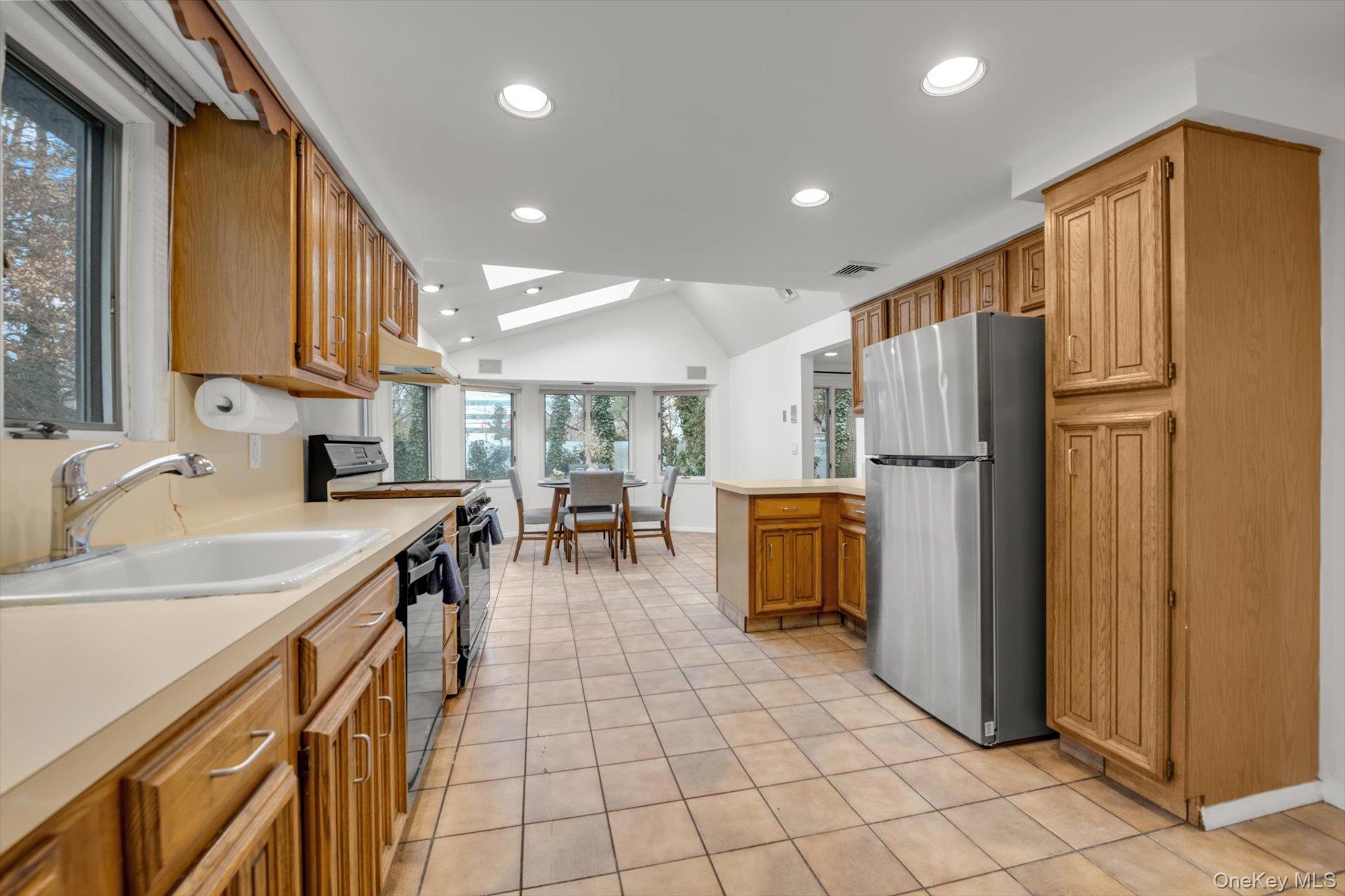 #10 photo, 2 Joan Court, Woodbury , NY 11797