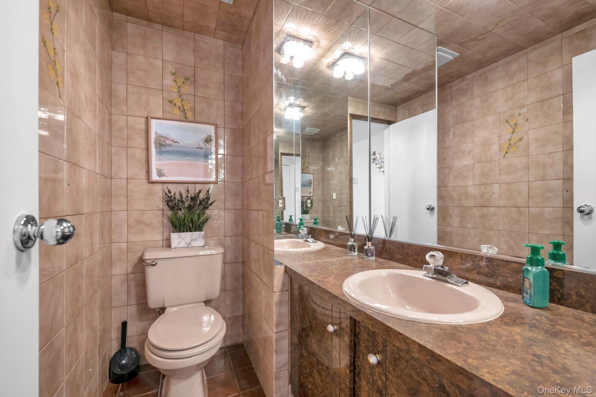 #13 photo, 2 Joan Court, Woodbury , NY 11797