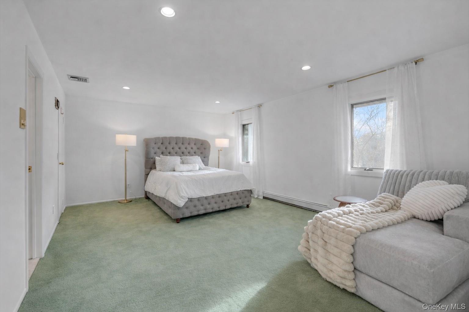 #18 photo, 2 Joan Court, Woodbury , NY 11797