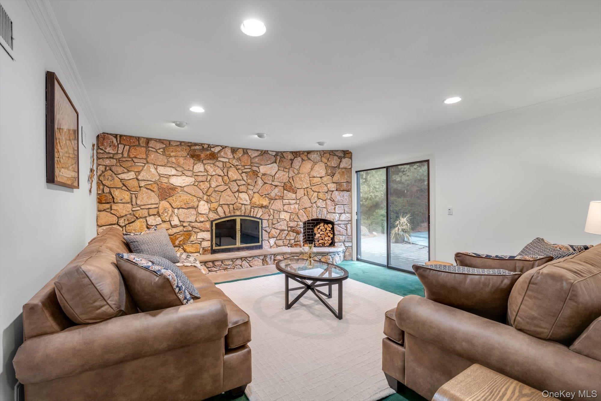 #6 photo, 2 Joan Court, Woodbury , NY 11797