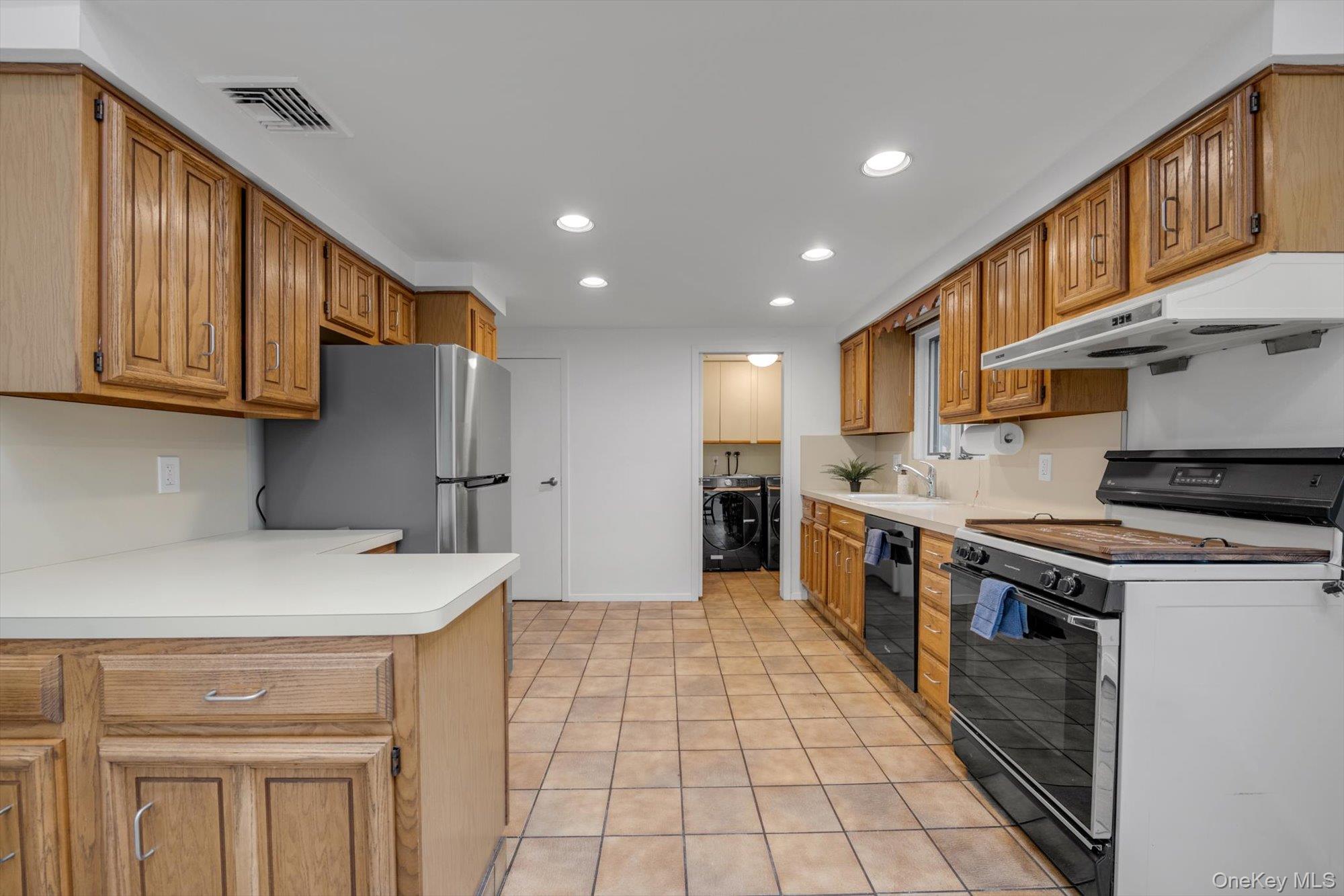 #9 photo, 2 Joan Court, Woodbury , NY 11797