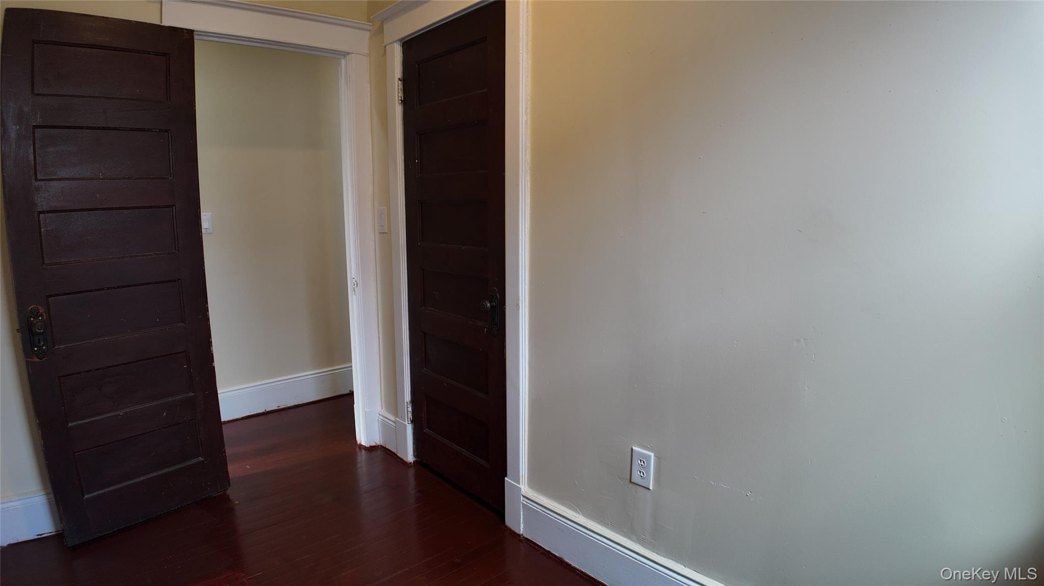 #14 photo, 8 Morris Crescent, Yonkers , NY 10705