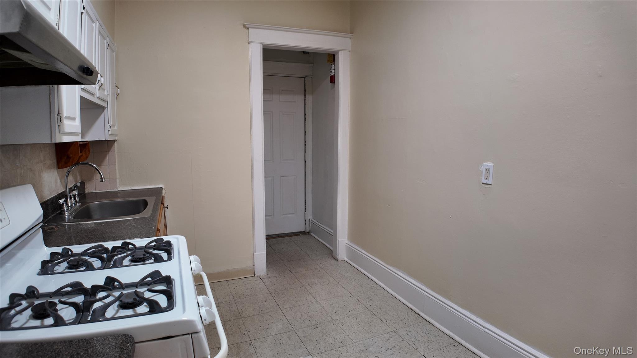 #5 photo, 8 Morris Crescent, Yonkers , NY 10705