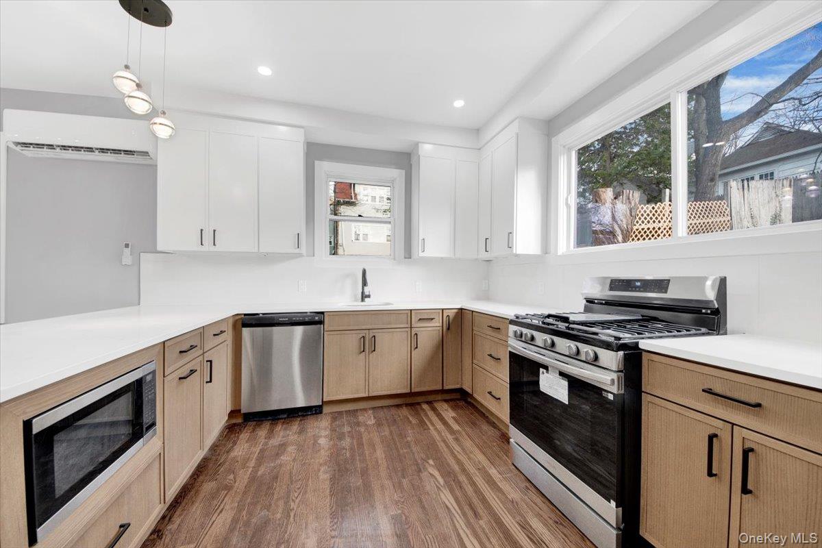 #12 photo, 19 Darwood Place, Mount Vernon , NY 10553