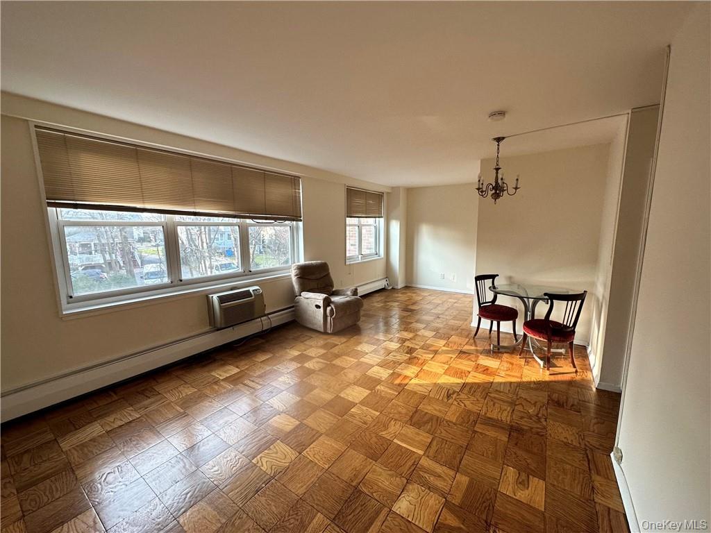 #4 photo, 2 Old Mamaroneck Road, White Plains , NY 10605