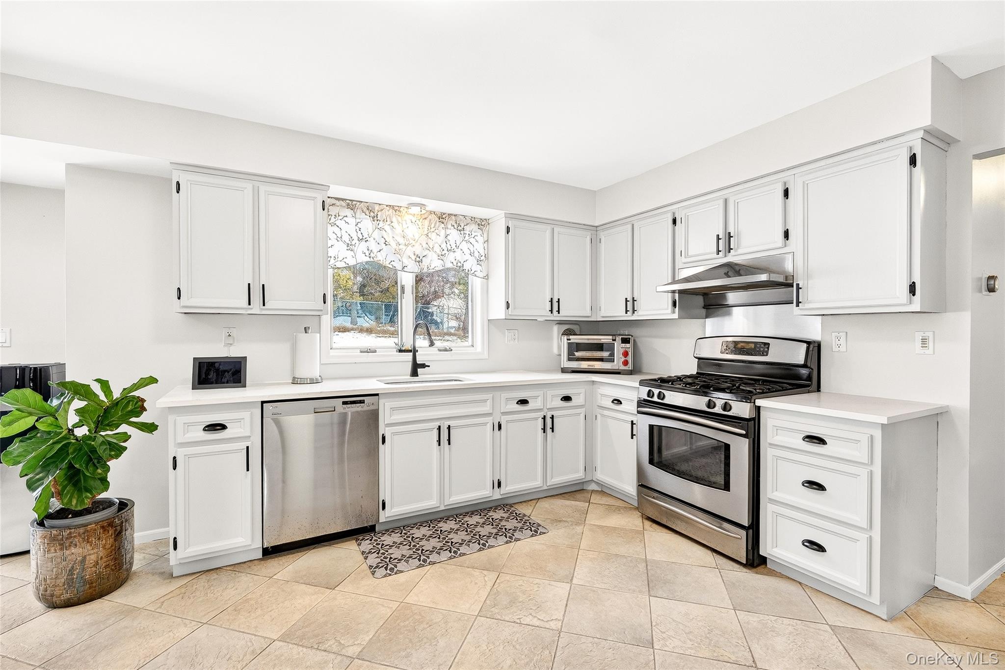 #15 photo, 8 Lynch Court, Garnerville , NY 10923