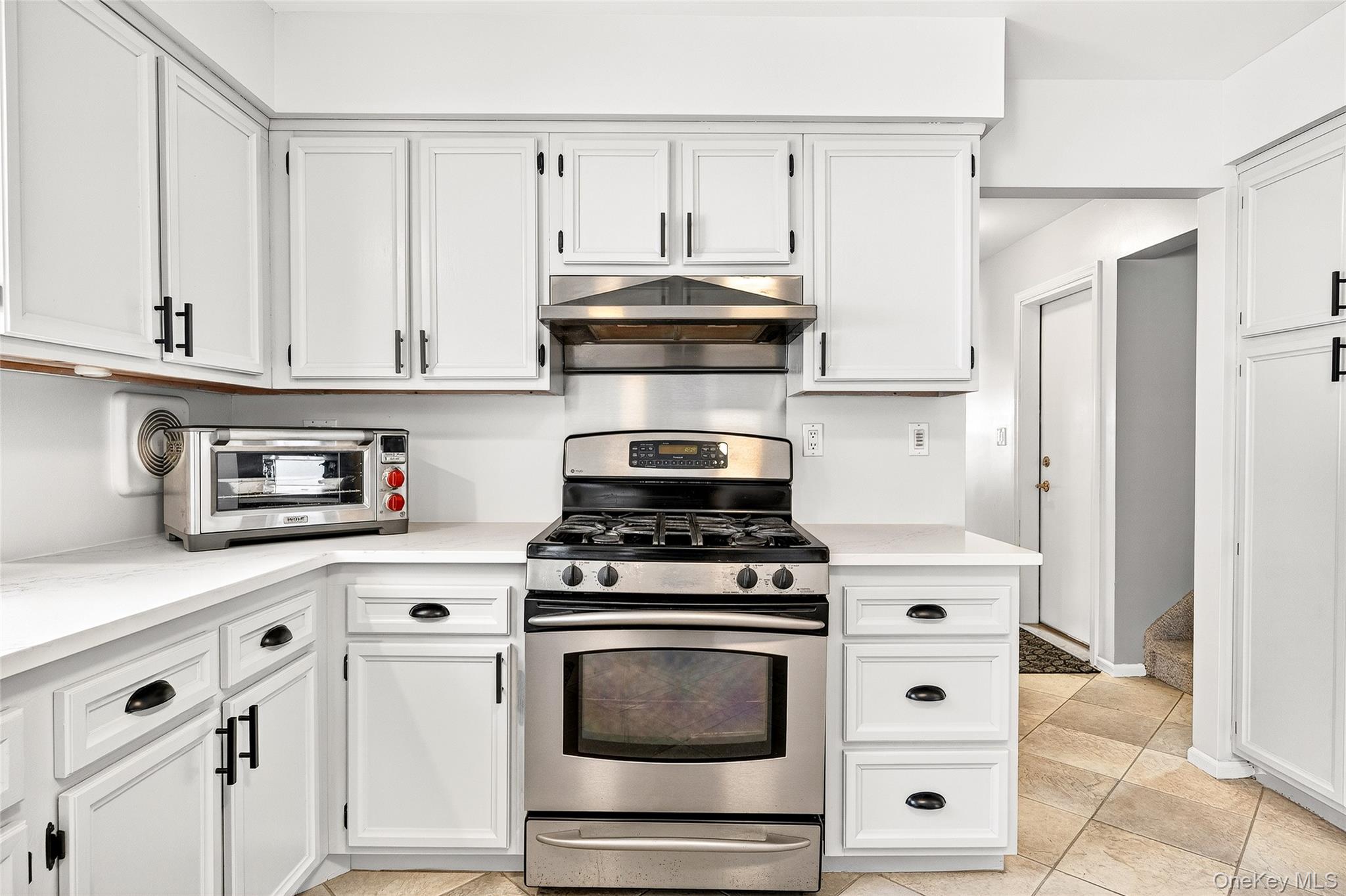 #16 photo, 8 Lynch Court, Garnerville , NY 10923