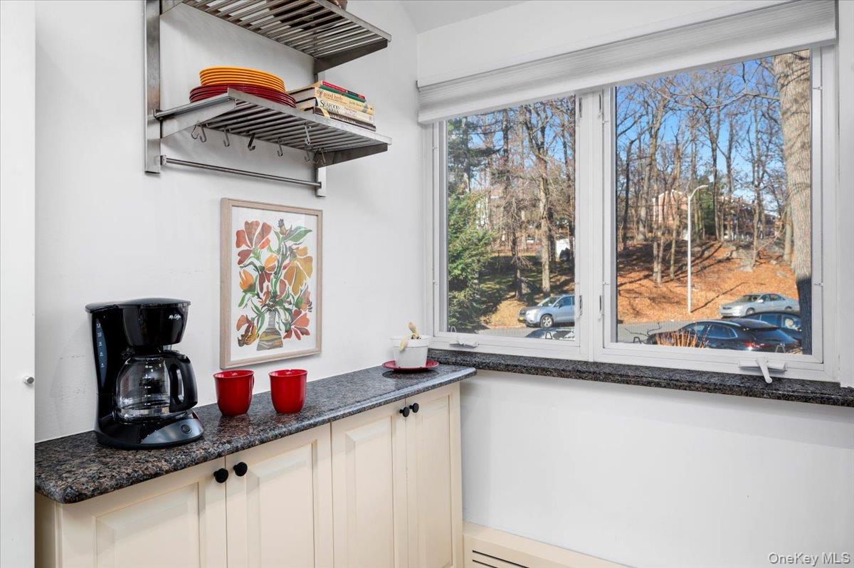 #5 photo, 110 Round Hill Road, Dobbs Ferry , NY 10522