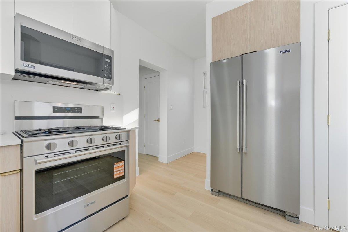 #10 photo, 1833 Hone Avenue, Bronx , NY 10461