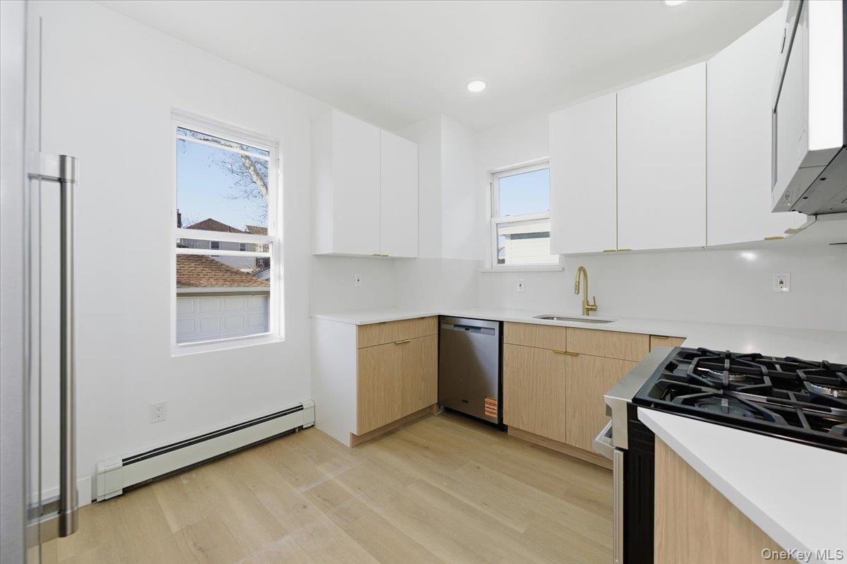 #11 photo, 1833 Hone Avenue, Bronx , NY 10461