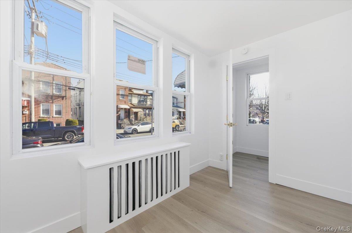 #13 photo, 1833 Hone Avenue, Bronx , NY 10461