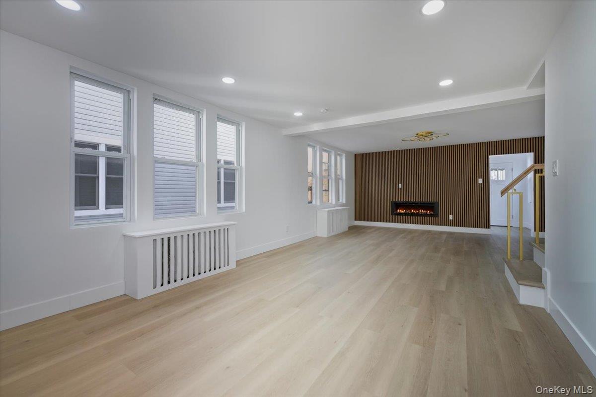 #4 photo, 1833 Hone Avenue, Bronx , NY 10461