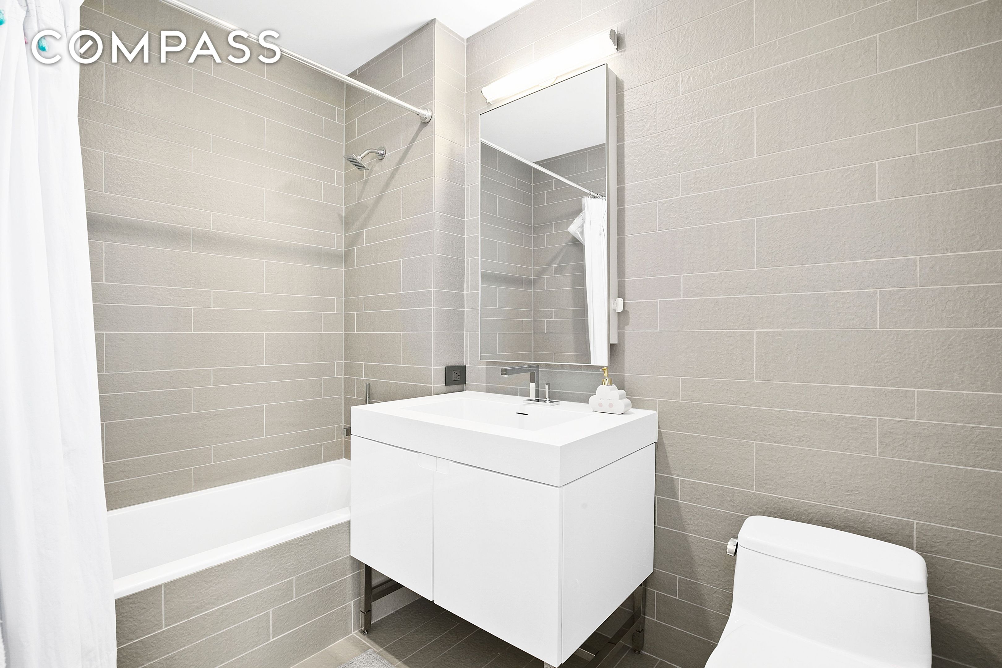 #18 photo, 388 Bridge Street, 브루클린 Downtown Brooklyn , NY 11201