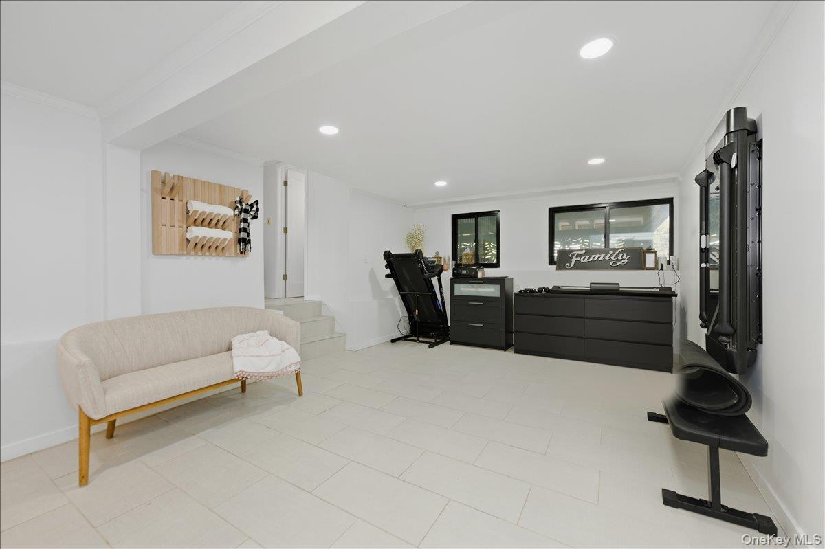 #18 photo, 957 Cherrywood Drive, Baldwin , NY 11510