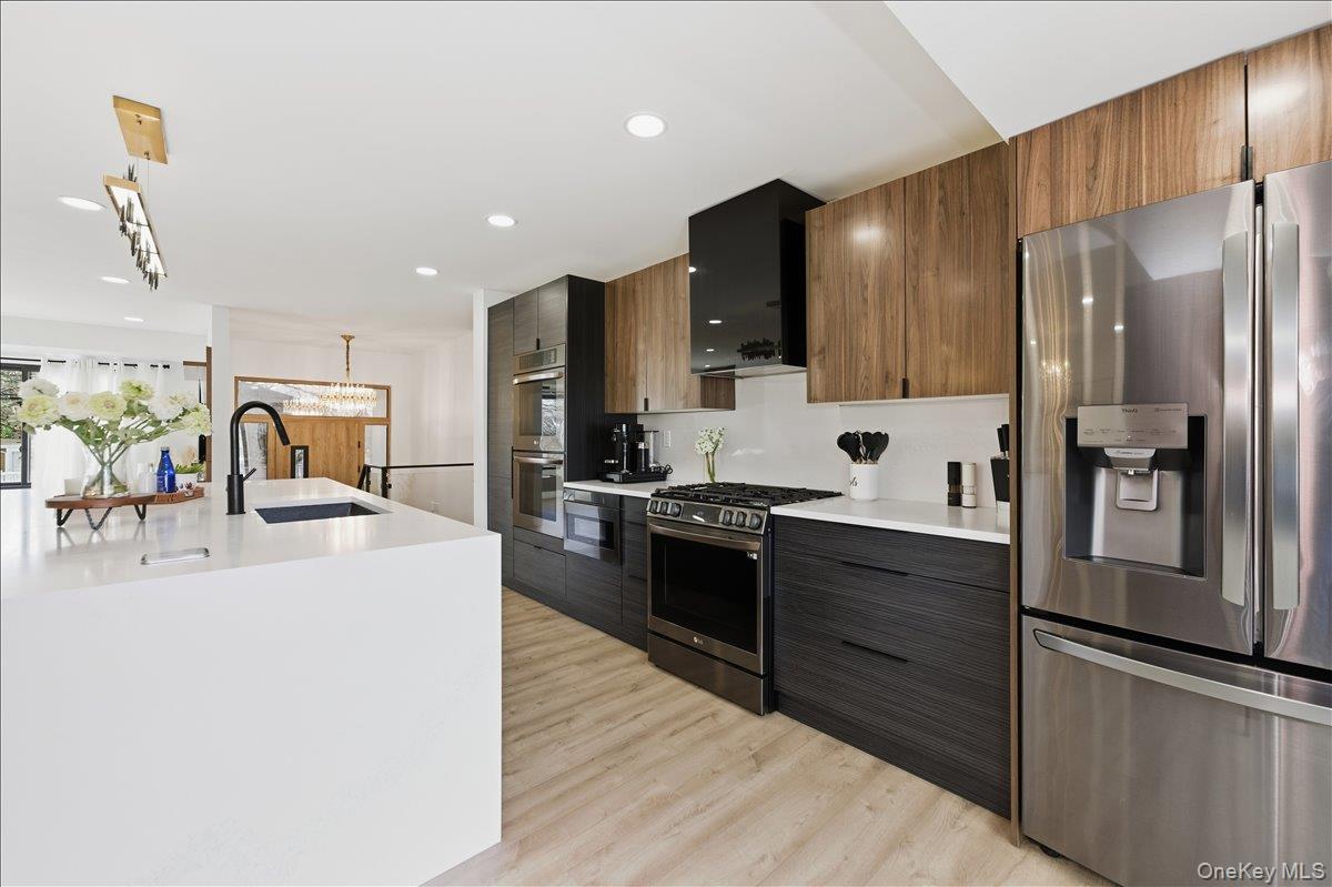 #5 photo, 957 Cherrywood Drive, Baldwin , NY 11510