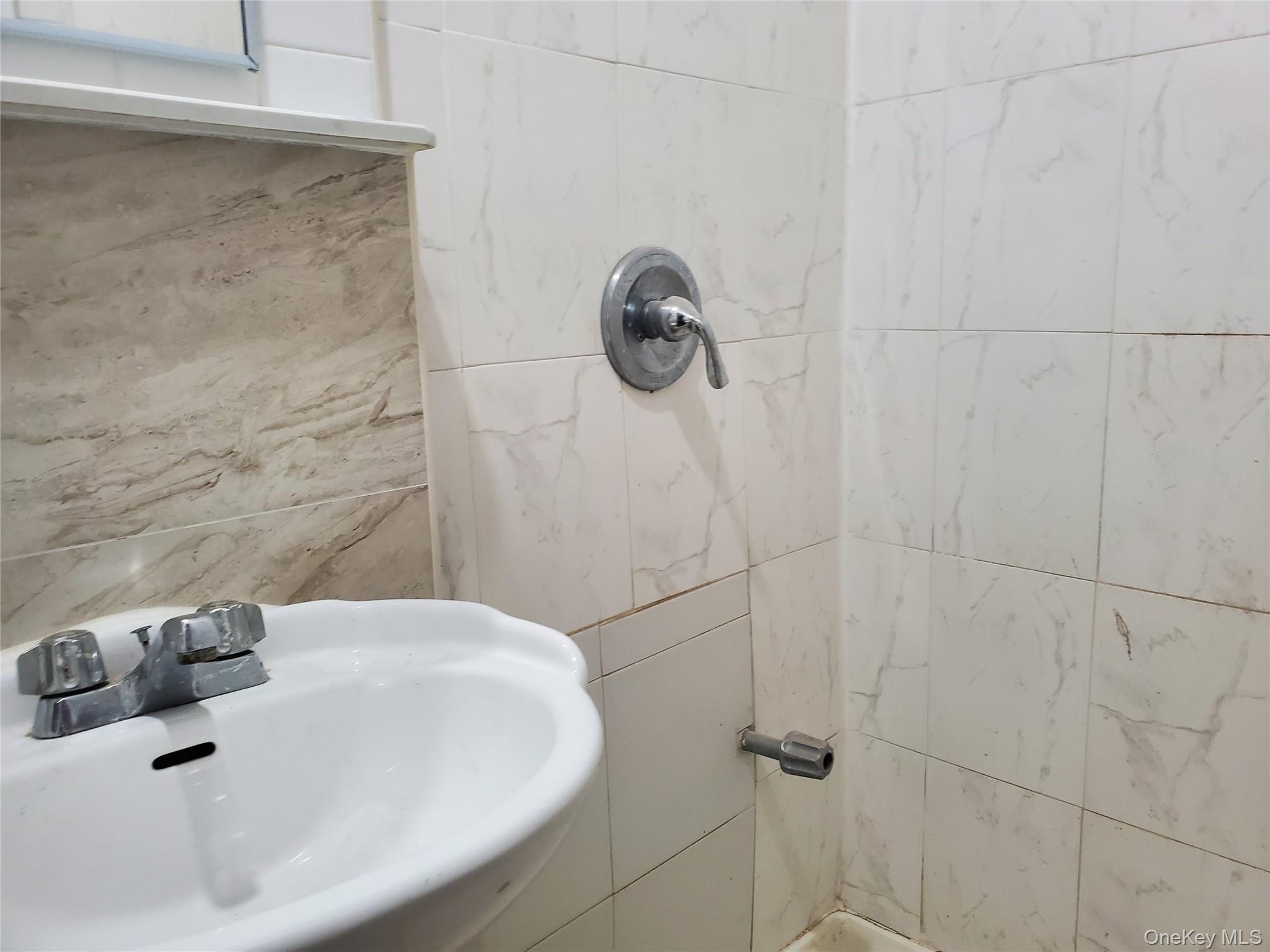 #8 photo, 3750 86 street, Jackson Heights , NY 11372