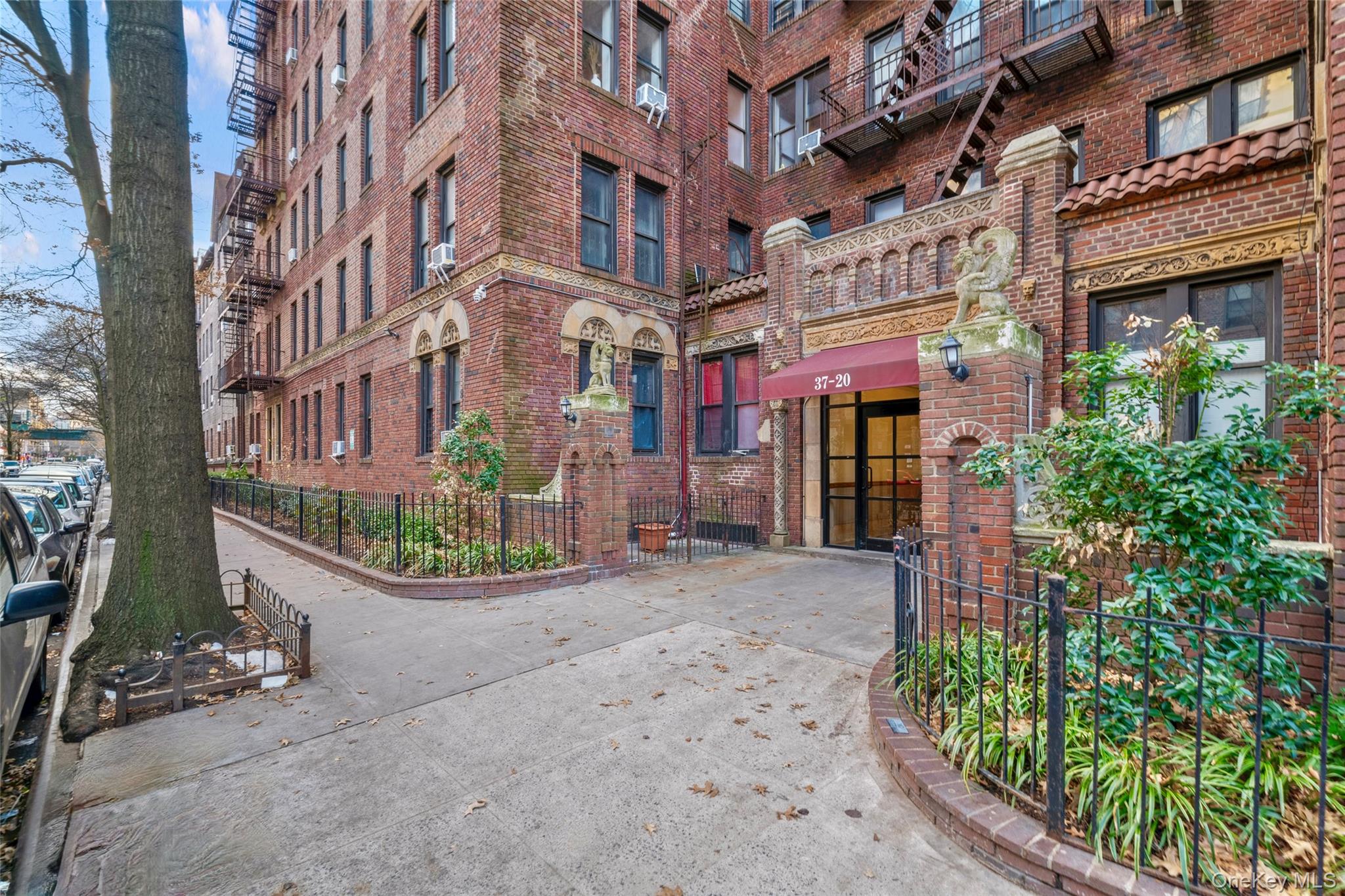 #1 photo, 3720 81 Strret, 뉴욕퀸즈 Jackson Heights , NY 11372