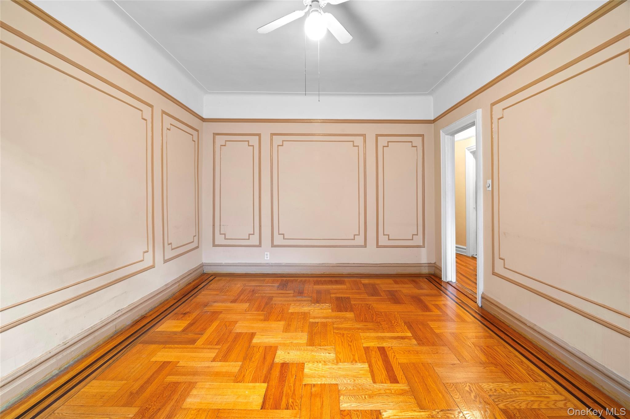 #2 photo, 3720 81 Strret, 뉴욕퀸즈 Jackson Heights , NY 11372