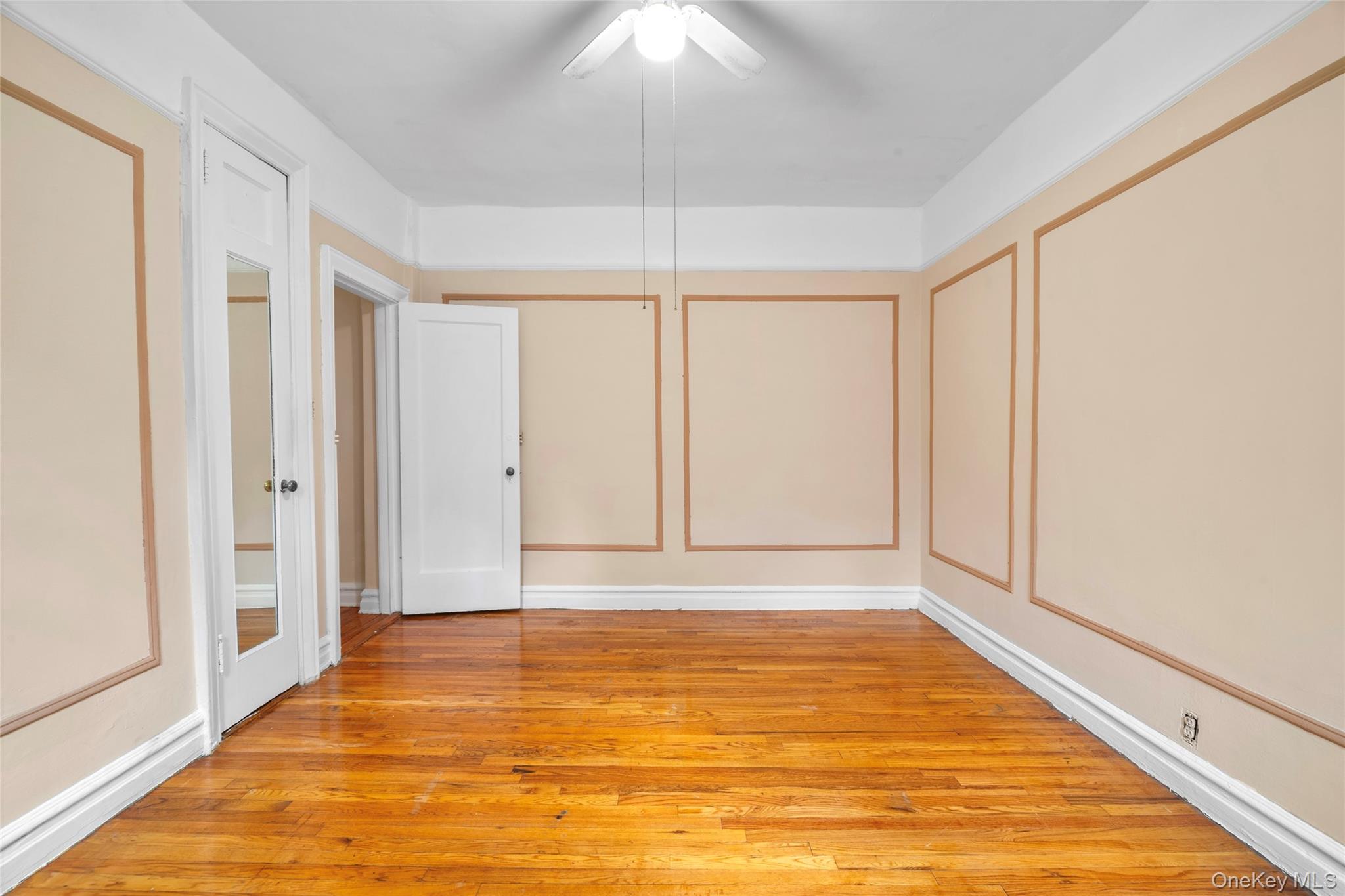 #3 photo, 3720 81 Strret, 뉴욕퀸즈 Jackson Heights , NY 11372